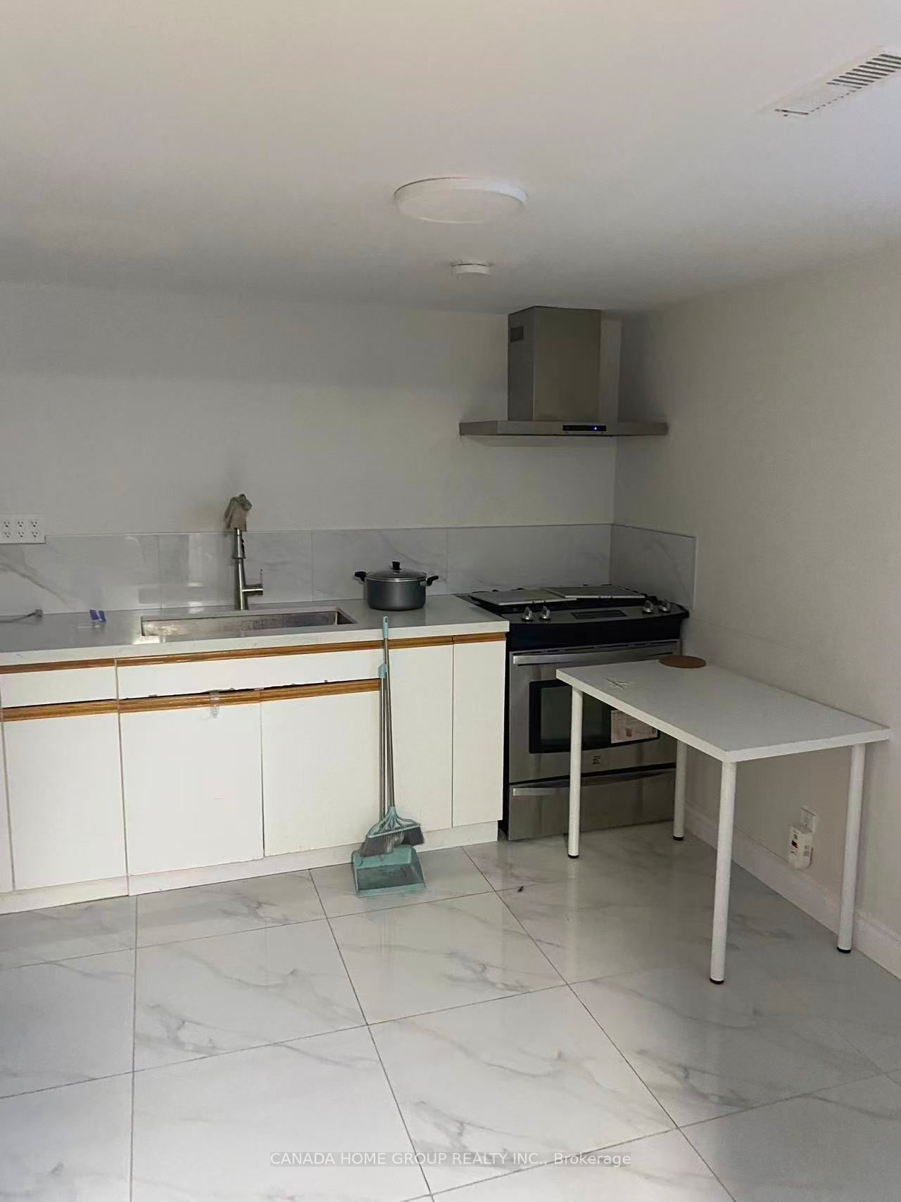 91 Bushmills Square Basement Property Photo 3