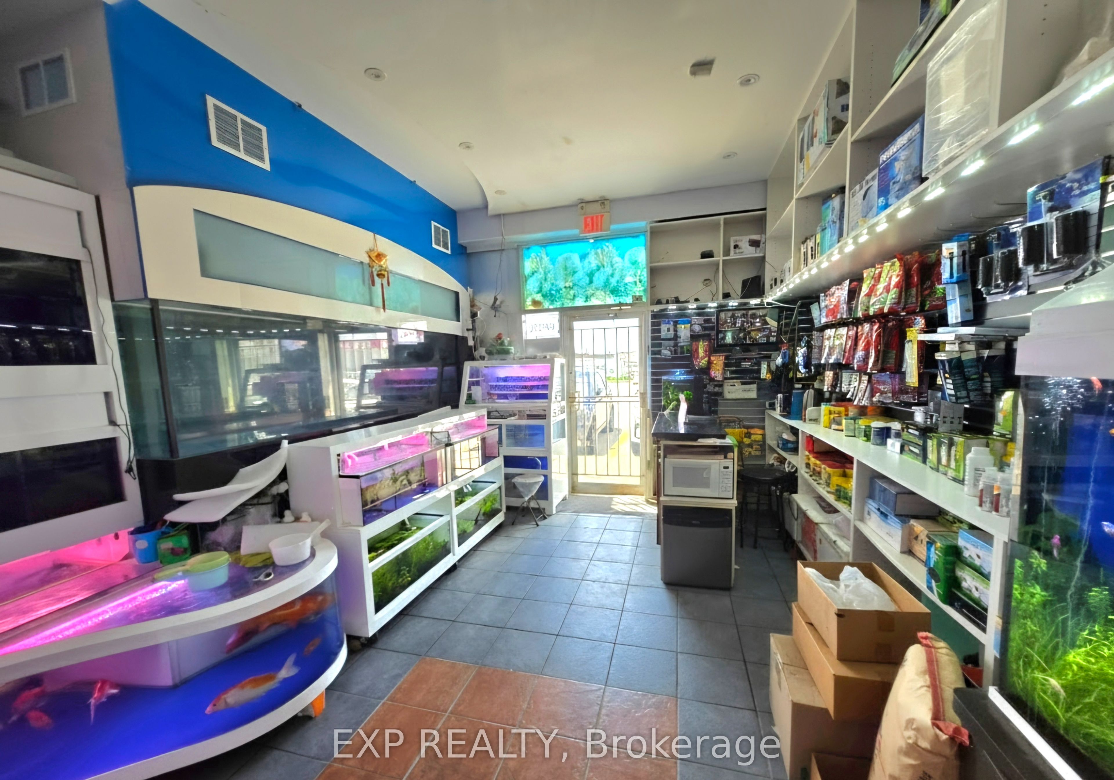 4779 Steeles Avenue E B10 Property Photo 12