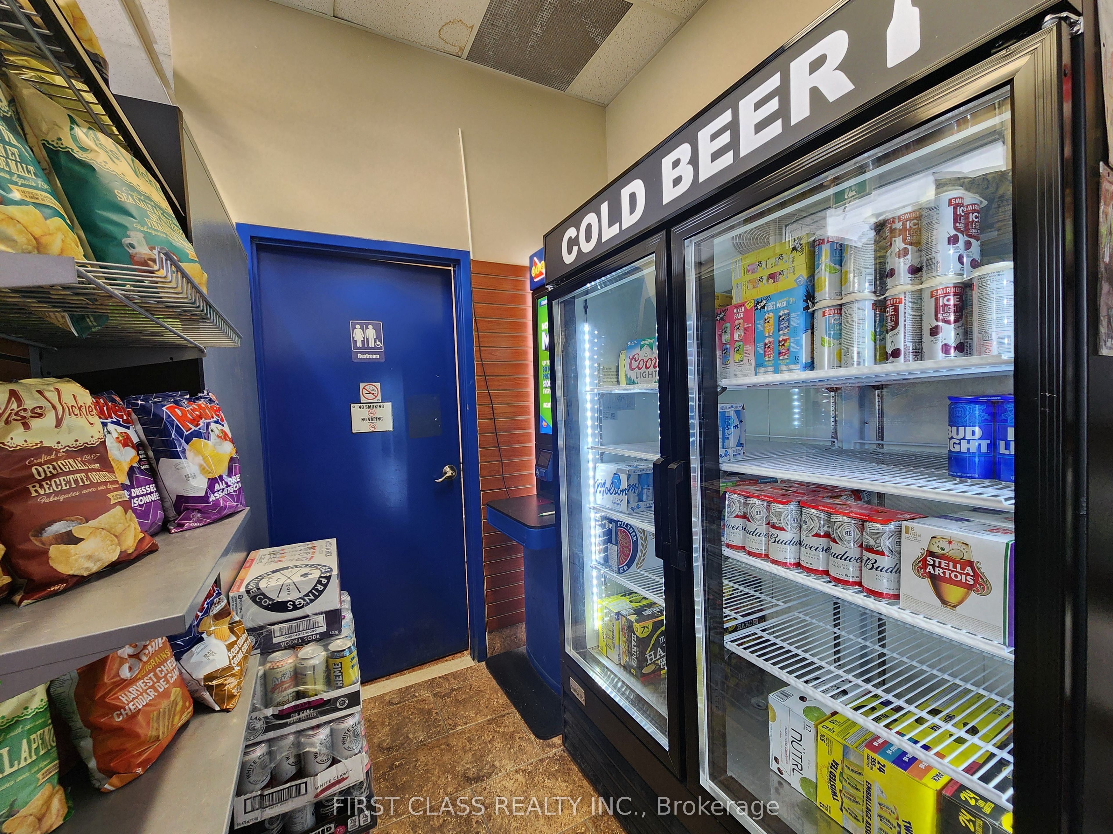 951 Dundas Street W Property Photo 7