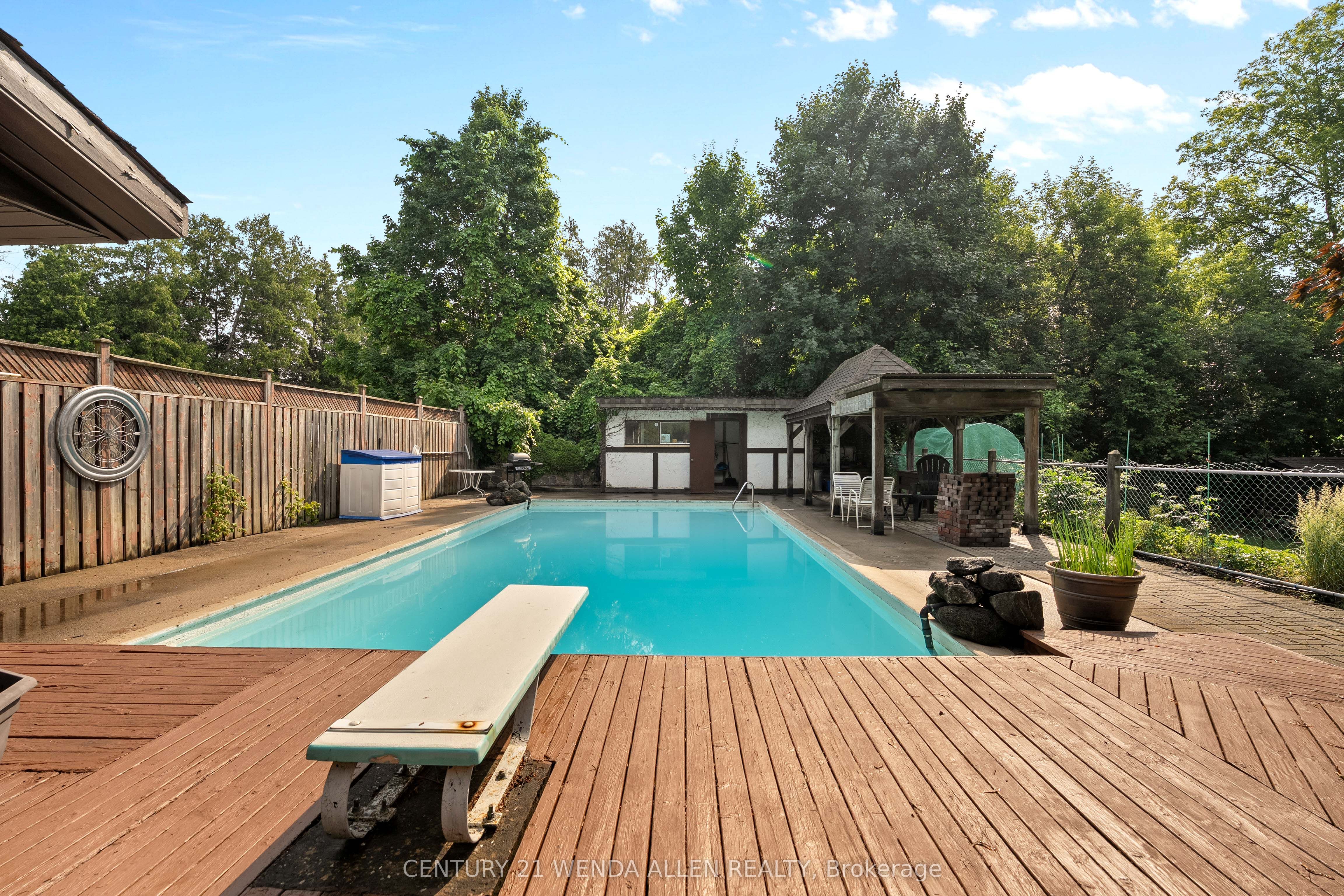 1873 Woodview Avenue Property Photo 44