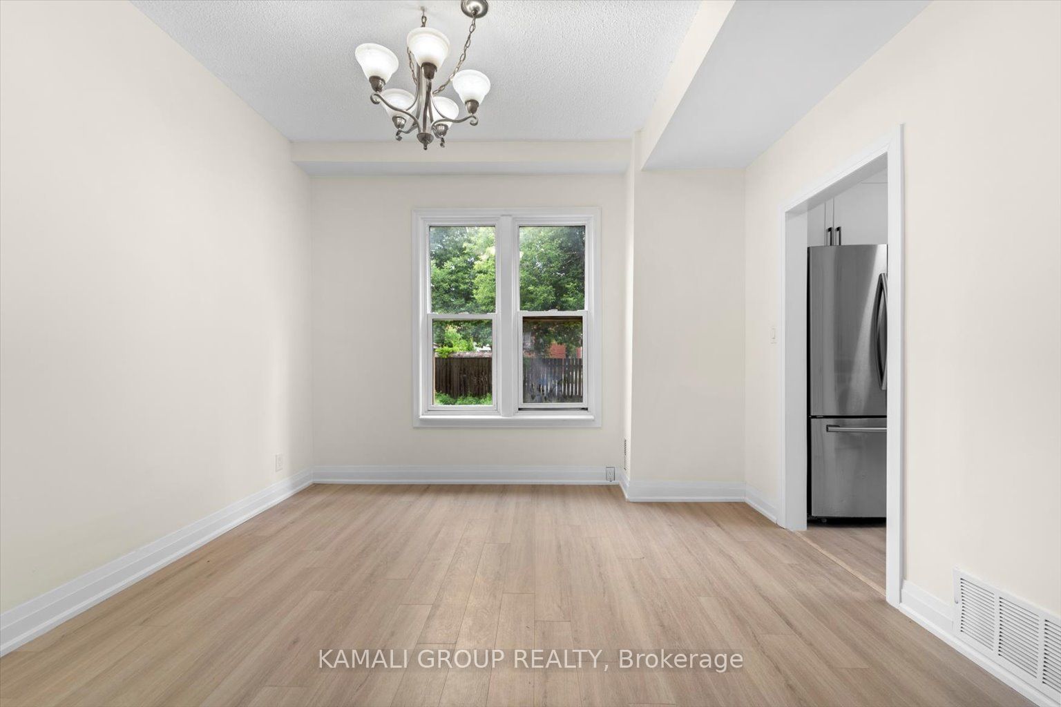 254 Bruce Street Property Photo 6