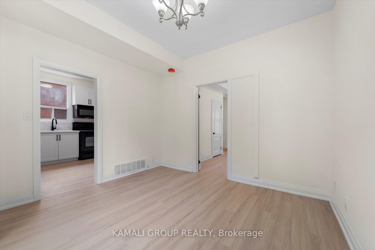 254 Bruce Street Property Photo 7