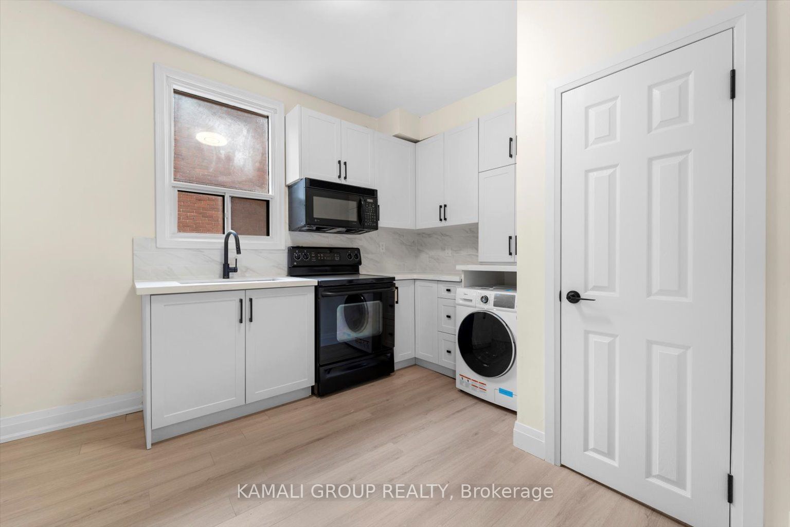 254 Bruce Street Property Photo 8