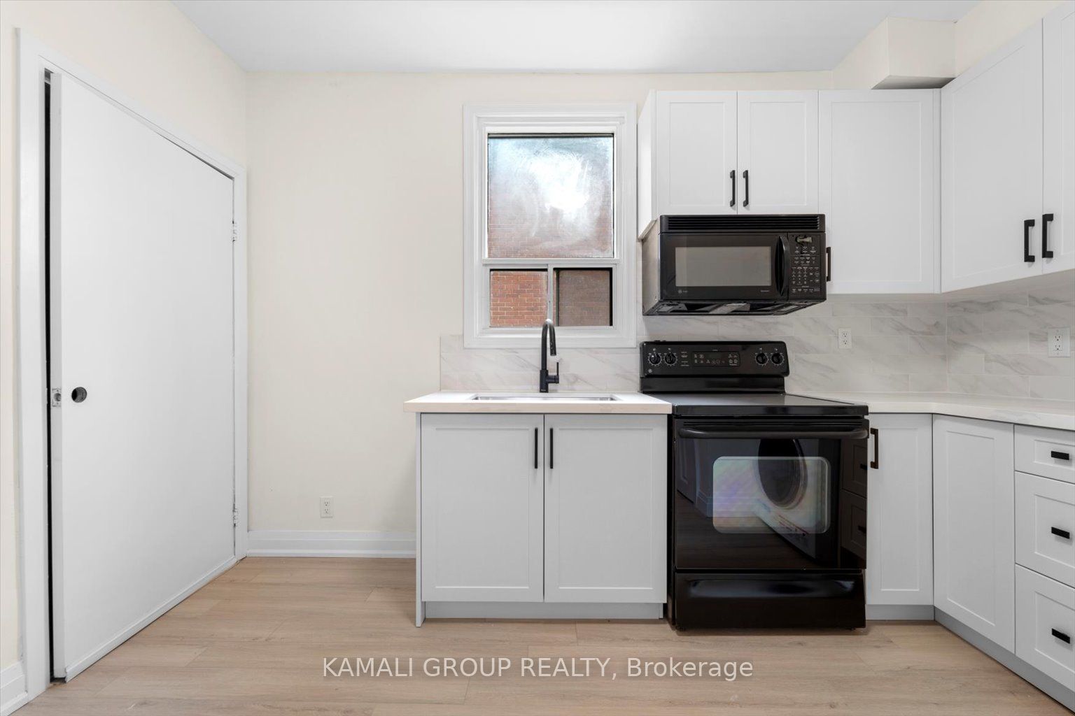 254 Bruce Street Property Photo 9