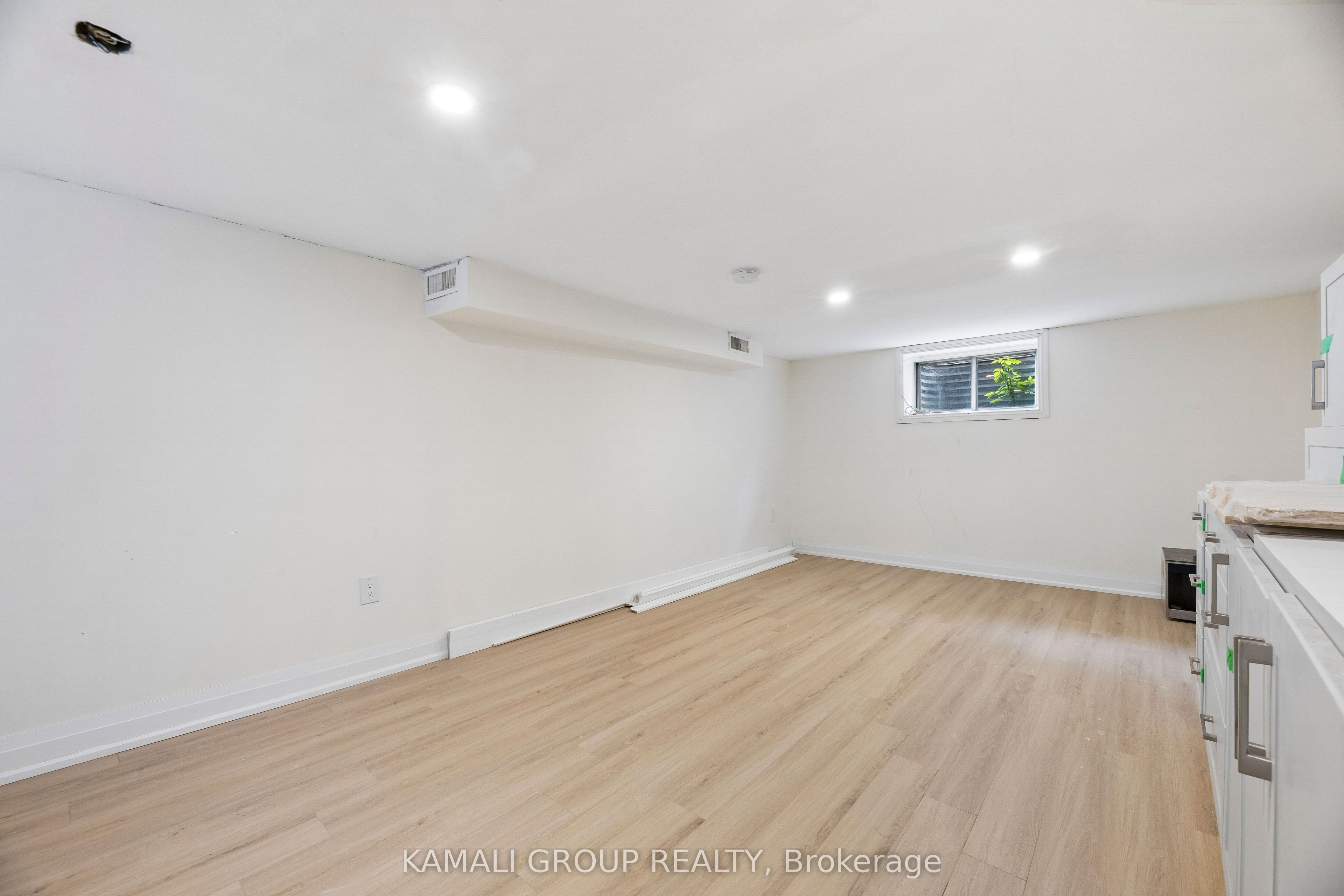 254 Bruce Street Property Photo 34