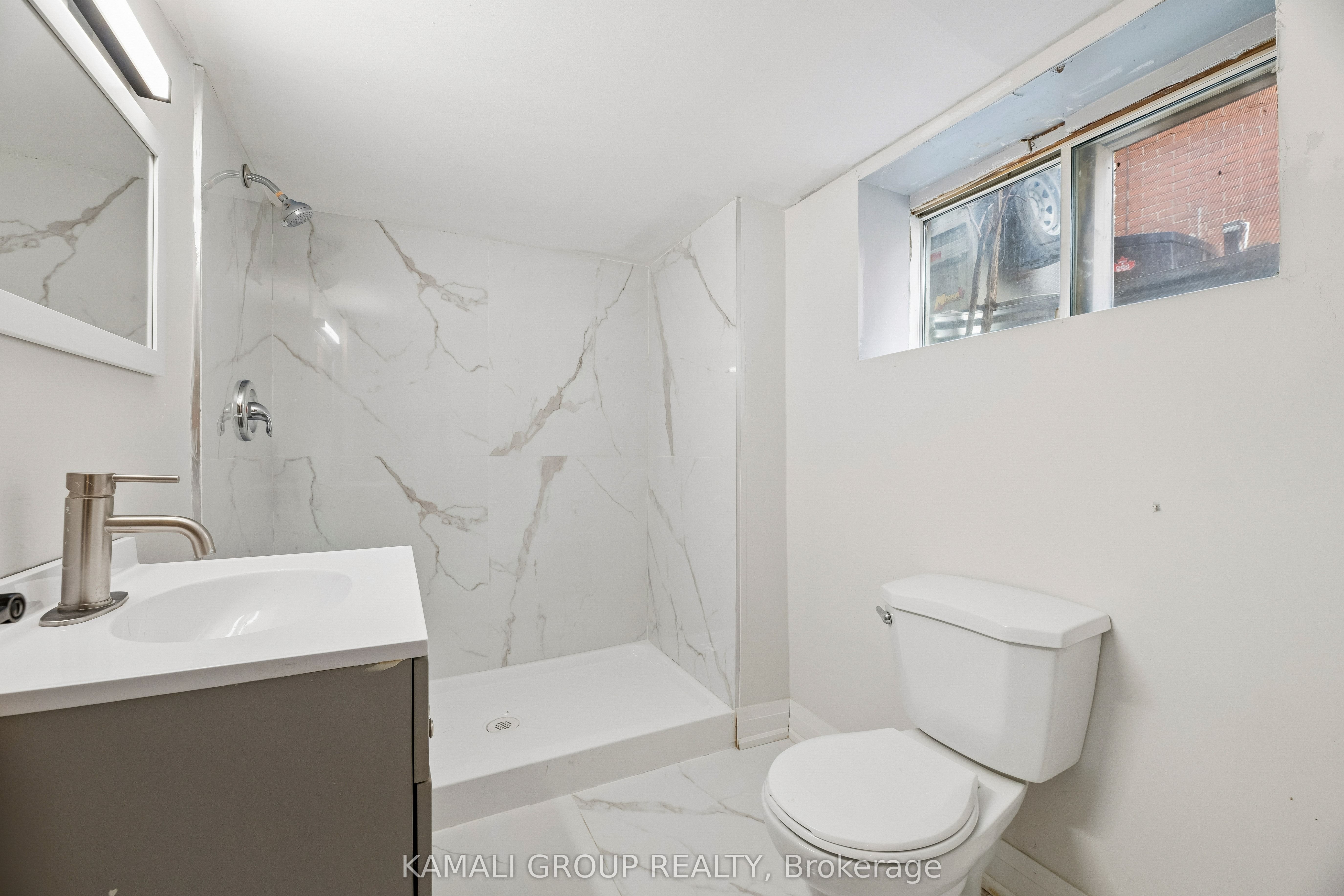 254 Bruce Street Property Photo 35