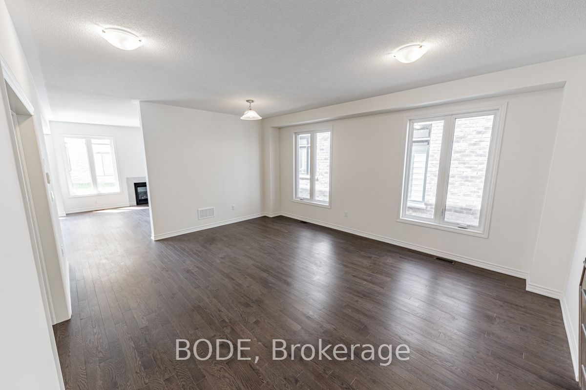 15 Huggins Drive Property Photo 6