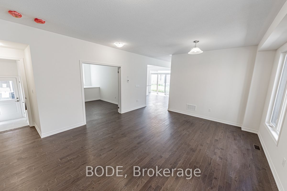15 Huggins Drive Property Photo 9