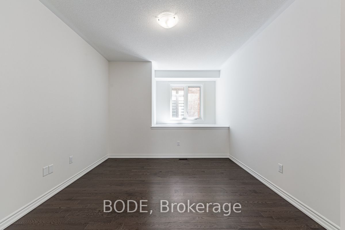 15 Huggins Drive Property Photo 19