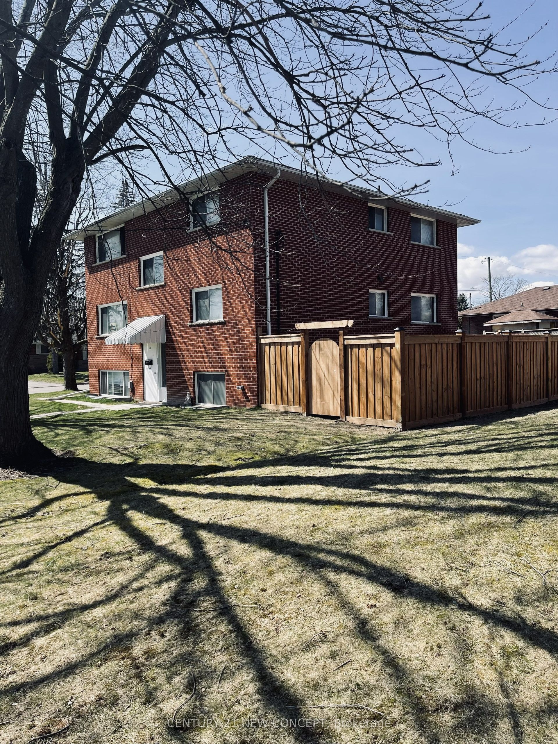 580 Digby Avenue Property Photo 4