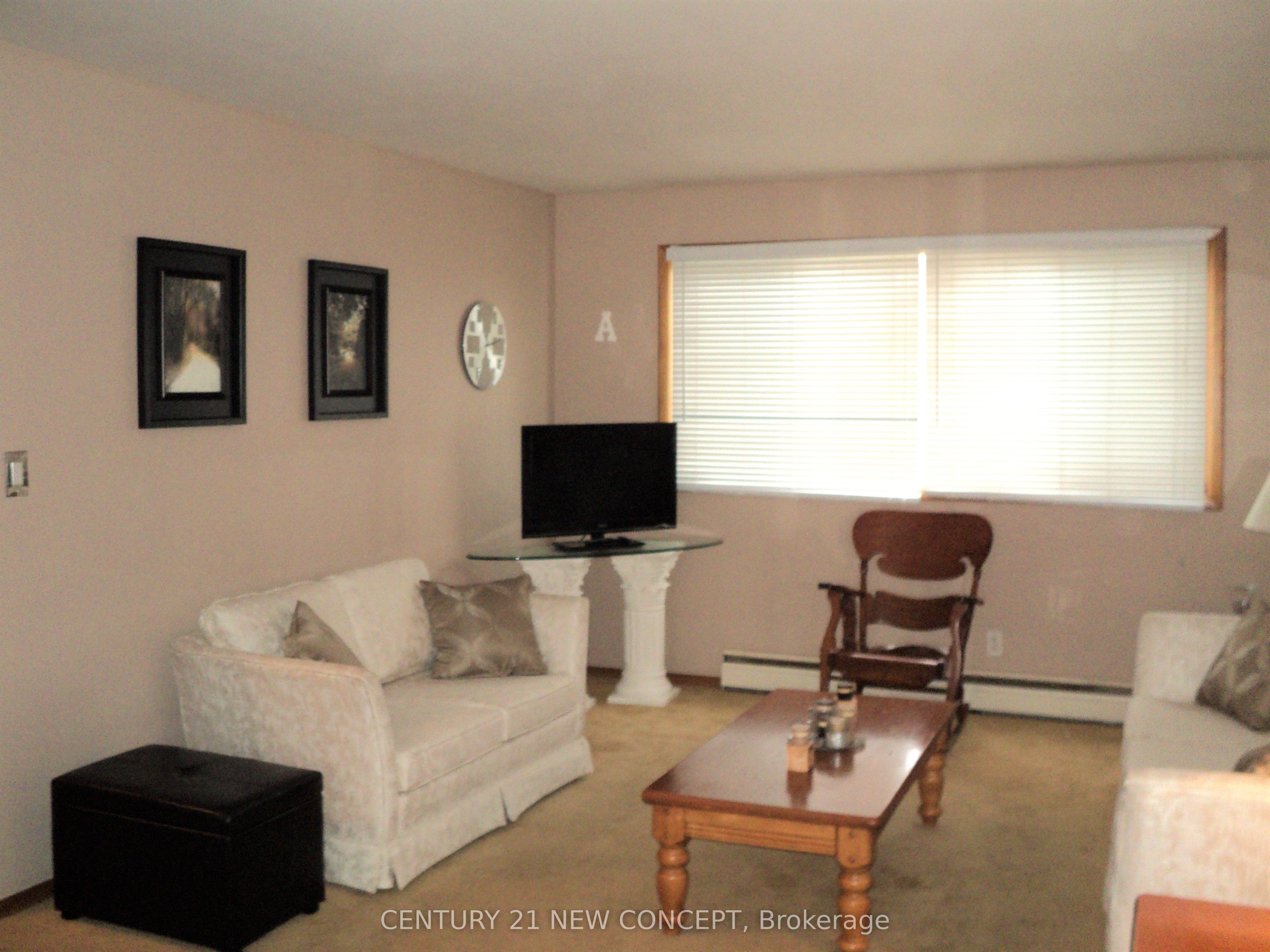580 Digby Avenue Property Photo 25