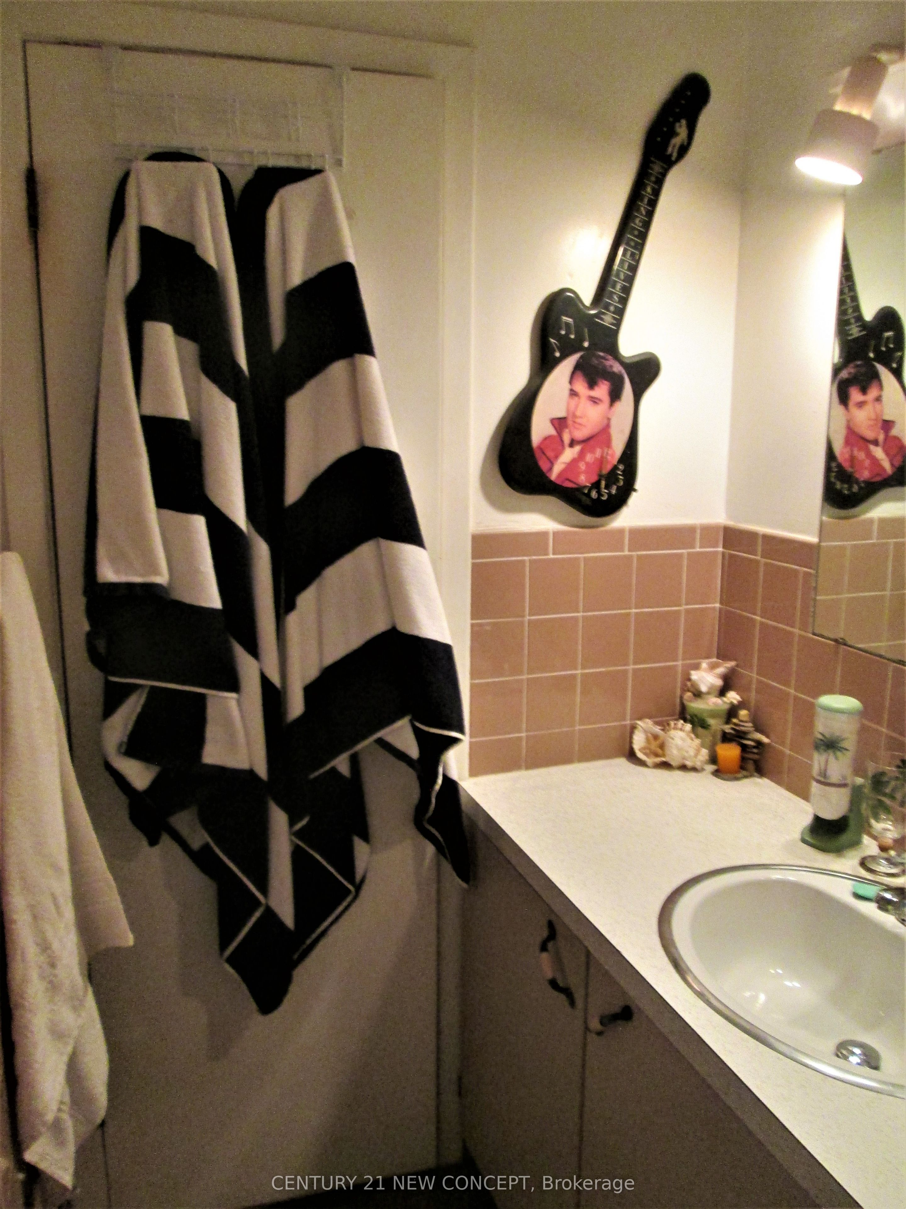 580 Digby Avenue Property Photo 29