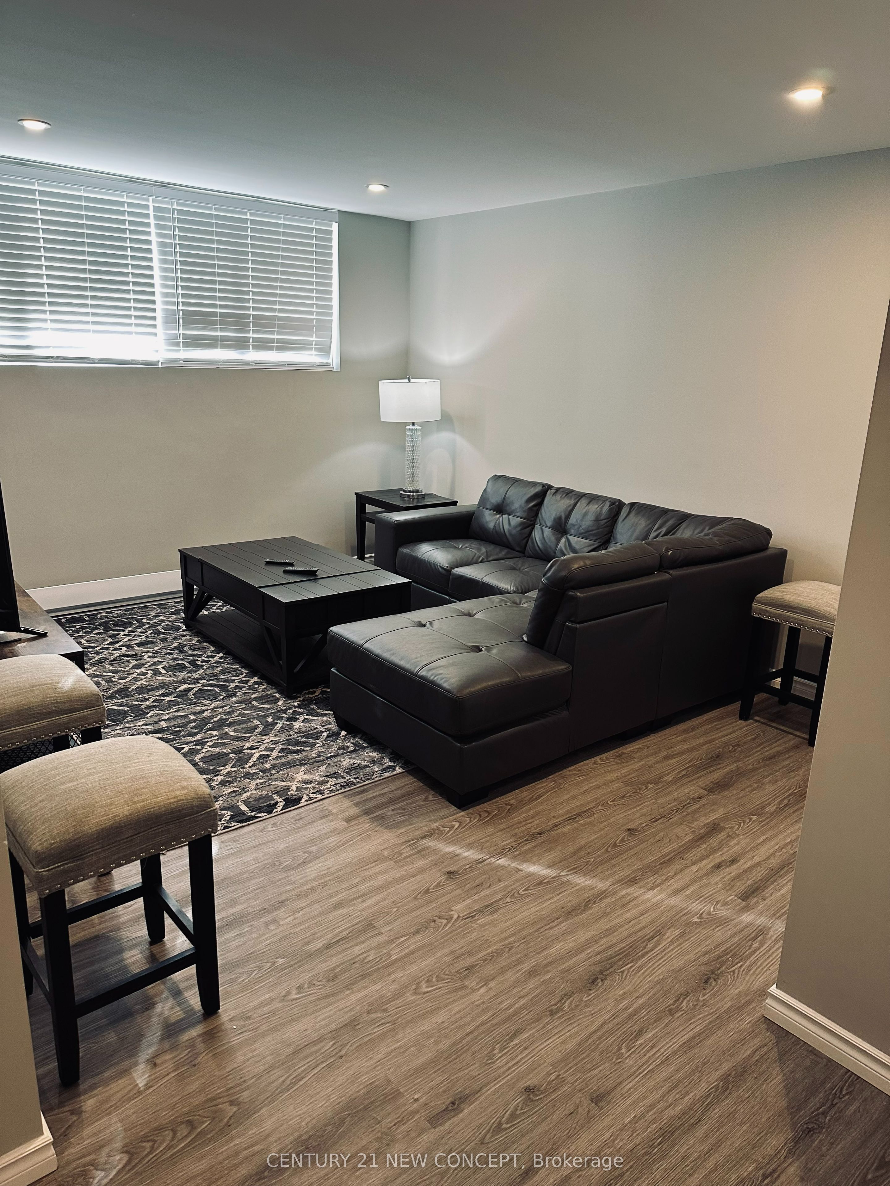 580 Digby Avenue Property Photo 11