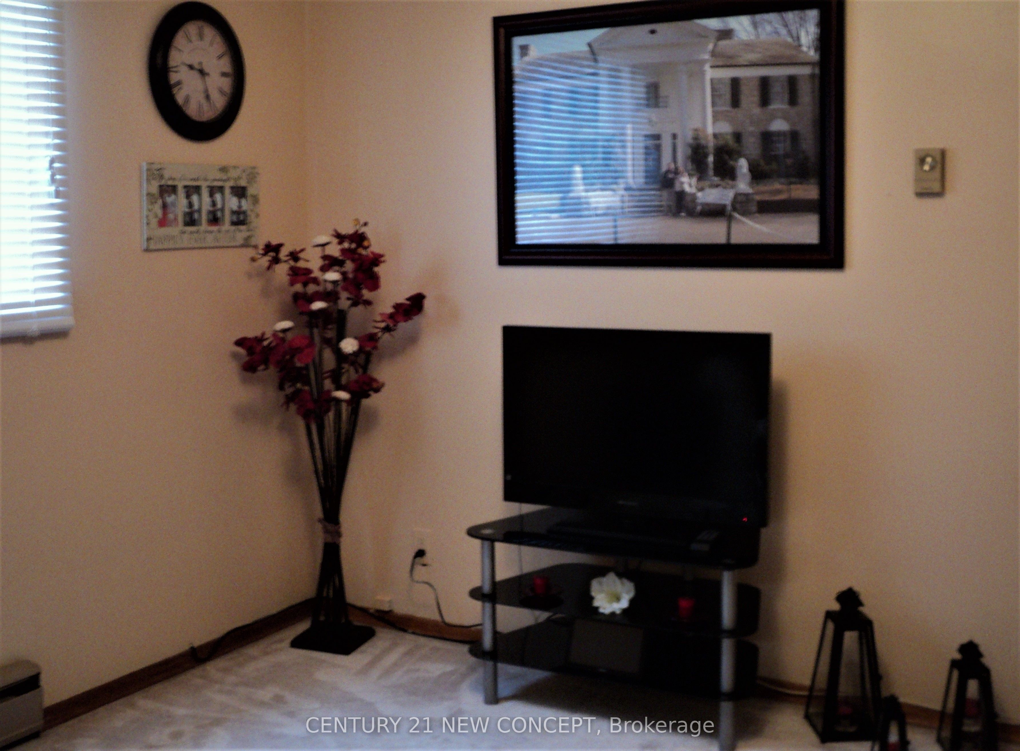 580 Digby Avenue Property Photo 21