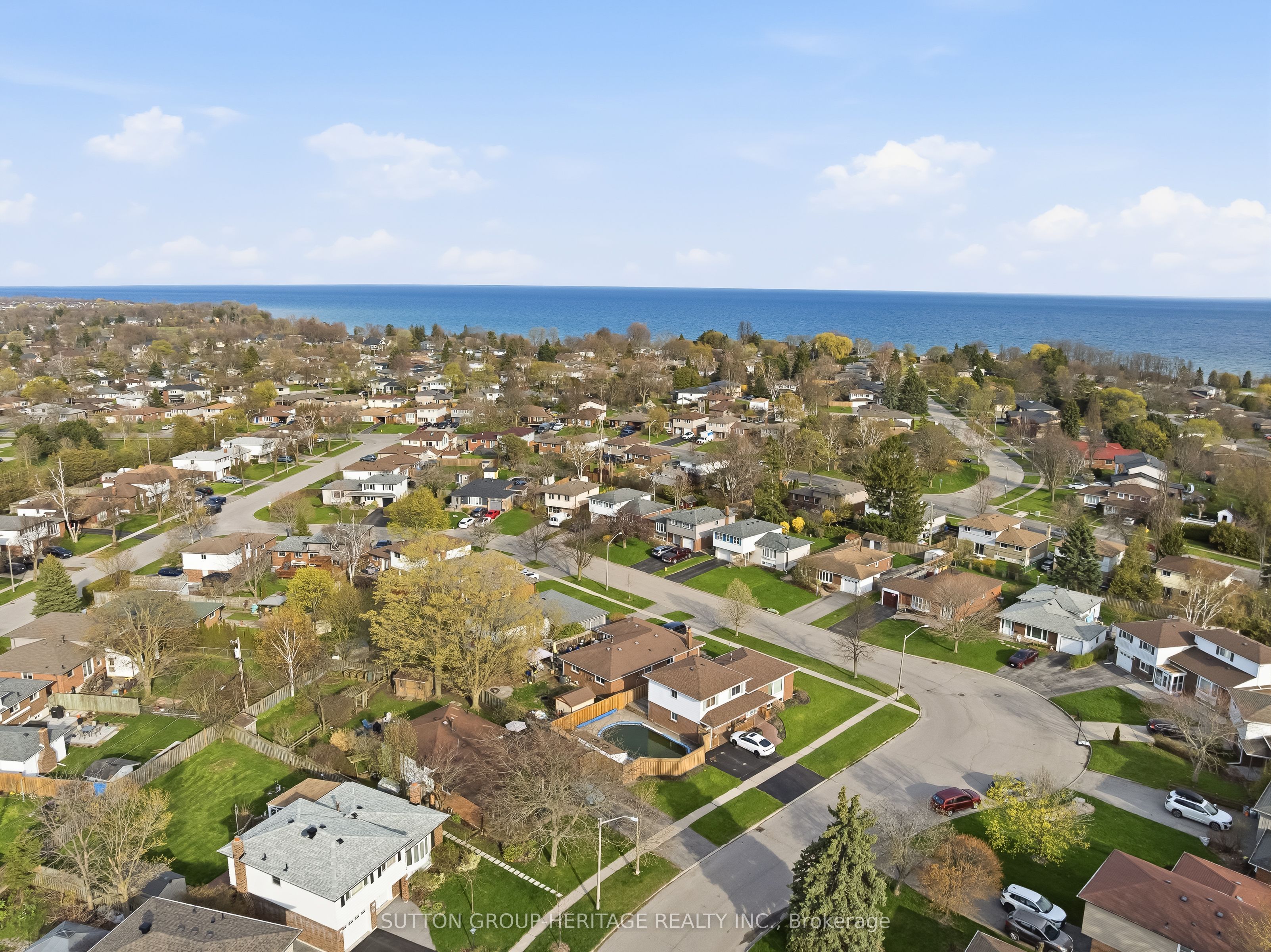 35 Albery Crescent Property Photo 2
