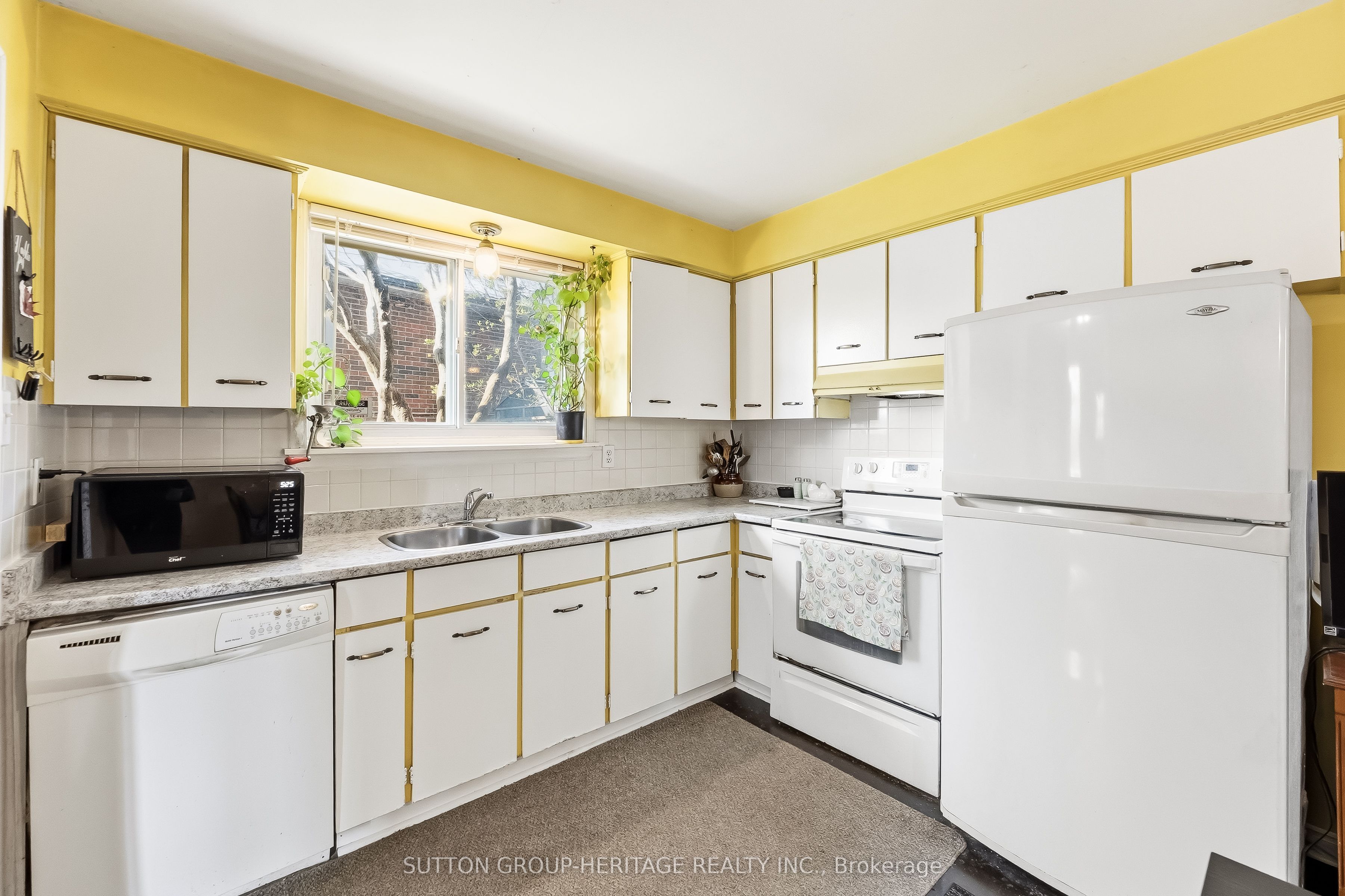 35 Albery Crescent Property Photo 9