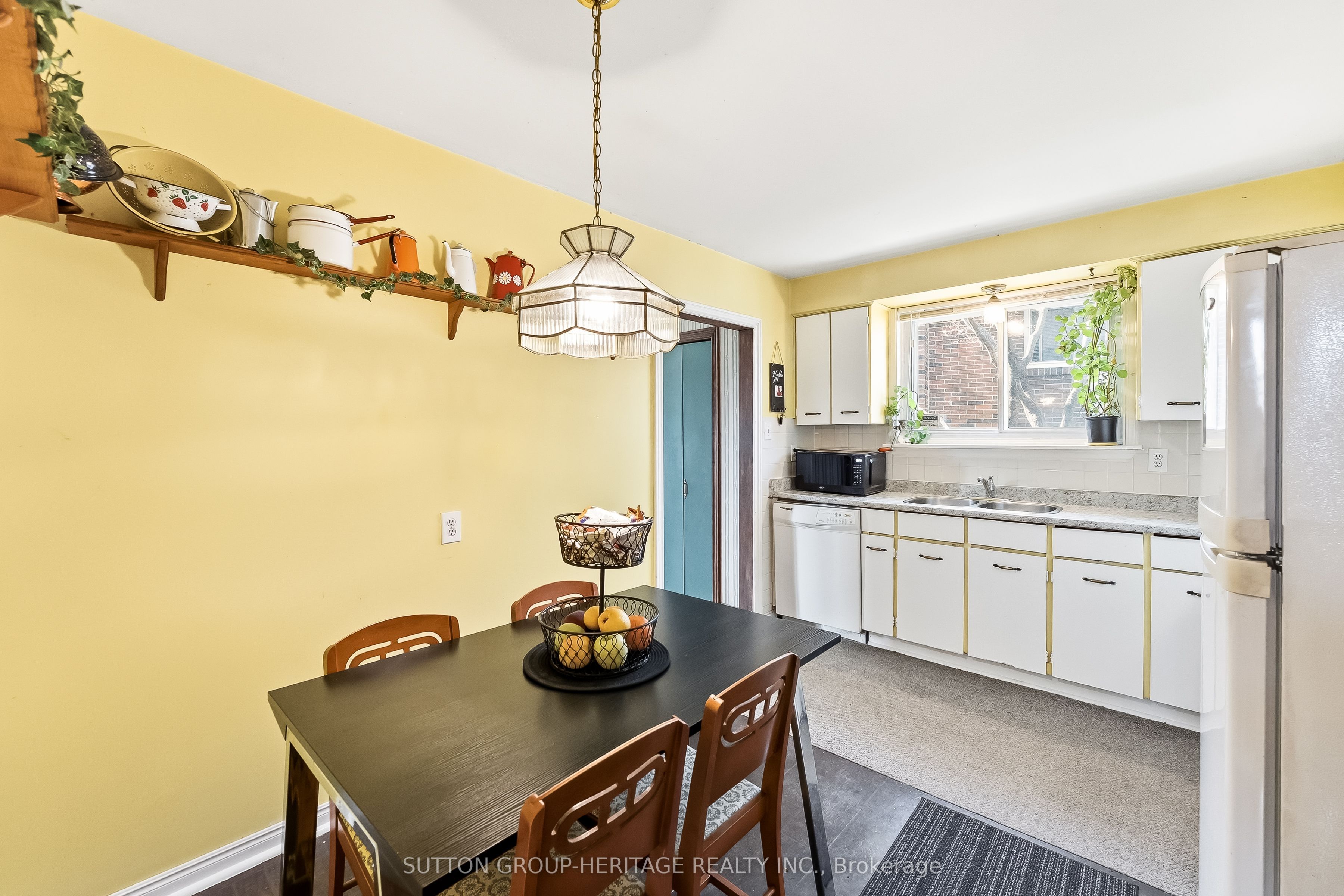 35 Albery Crescent Property Photo 11