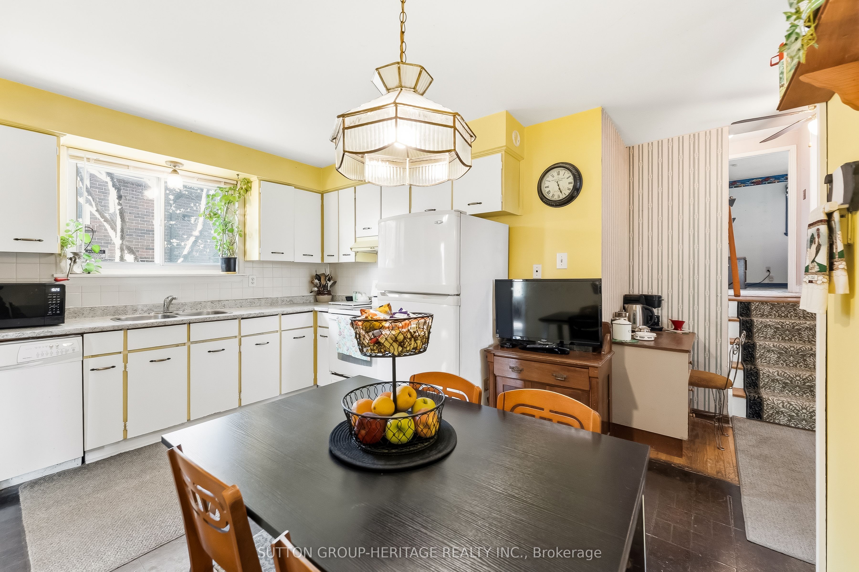 35 Albery Crescent Property Photo 13