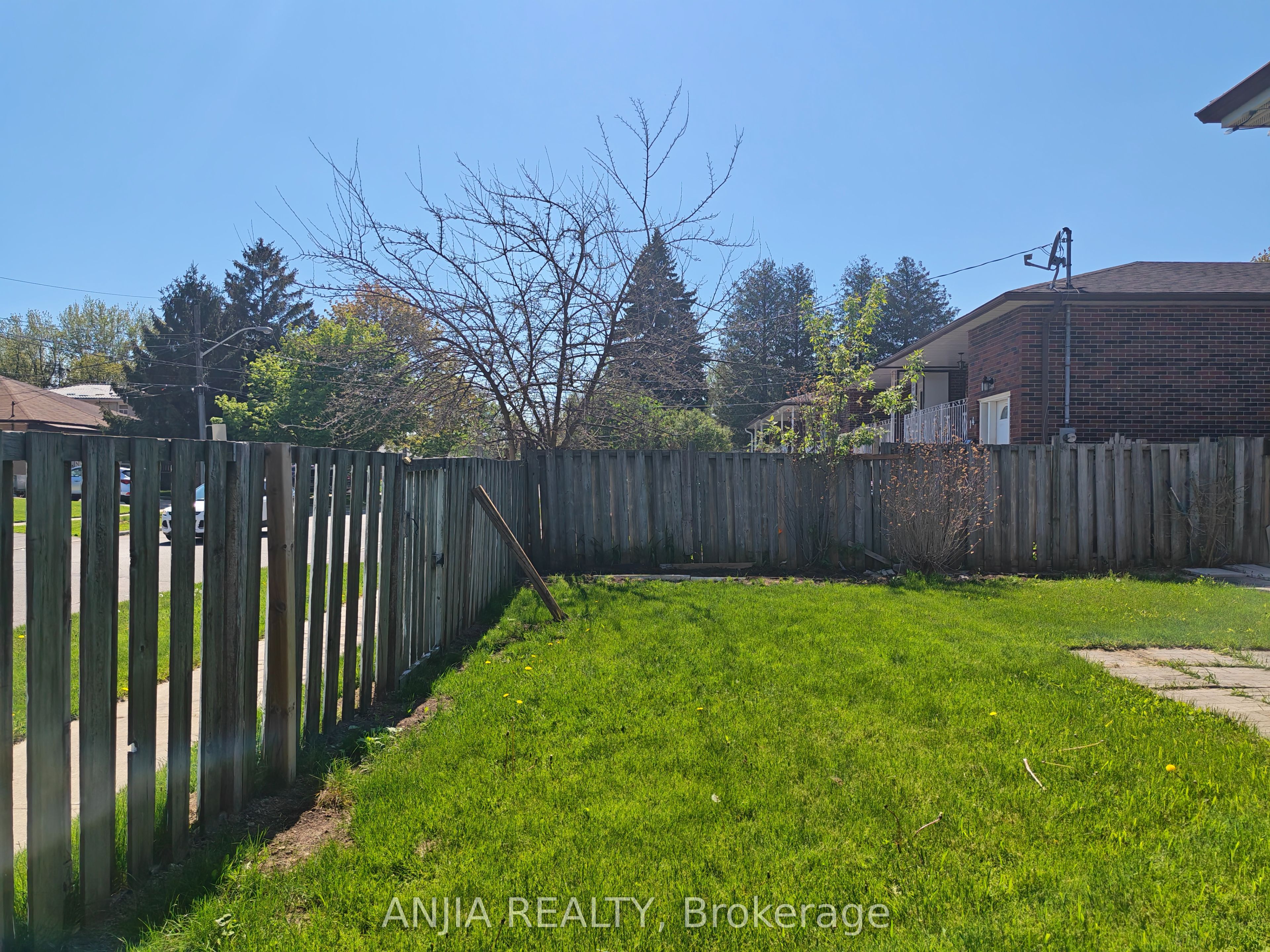 58 Kitchener Road Main#2 Property Photo 11