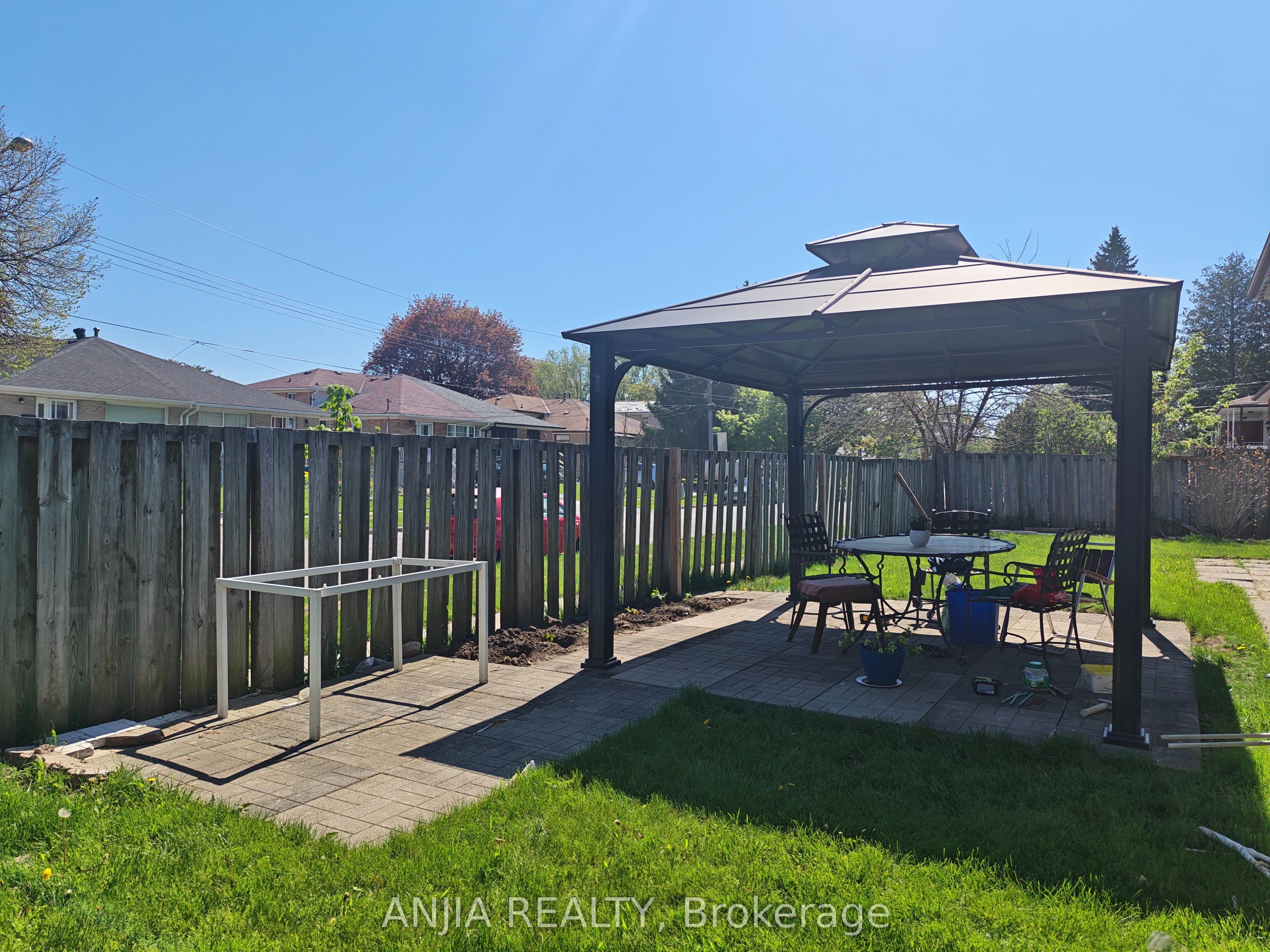 58 Kitchener Road Main#2 Property Photo 13