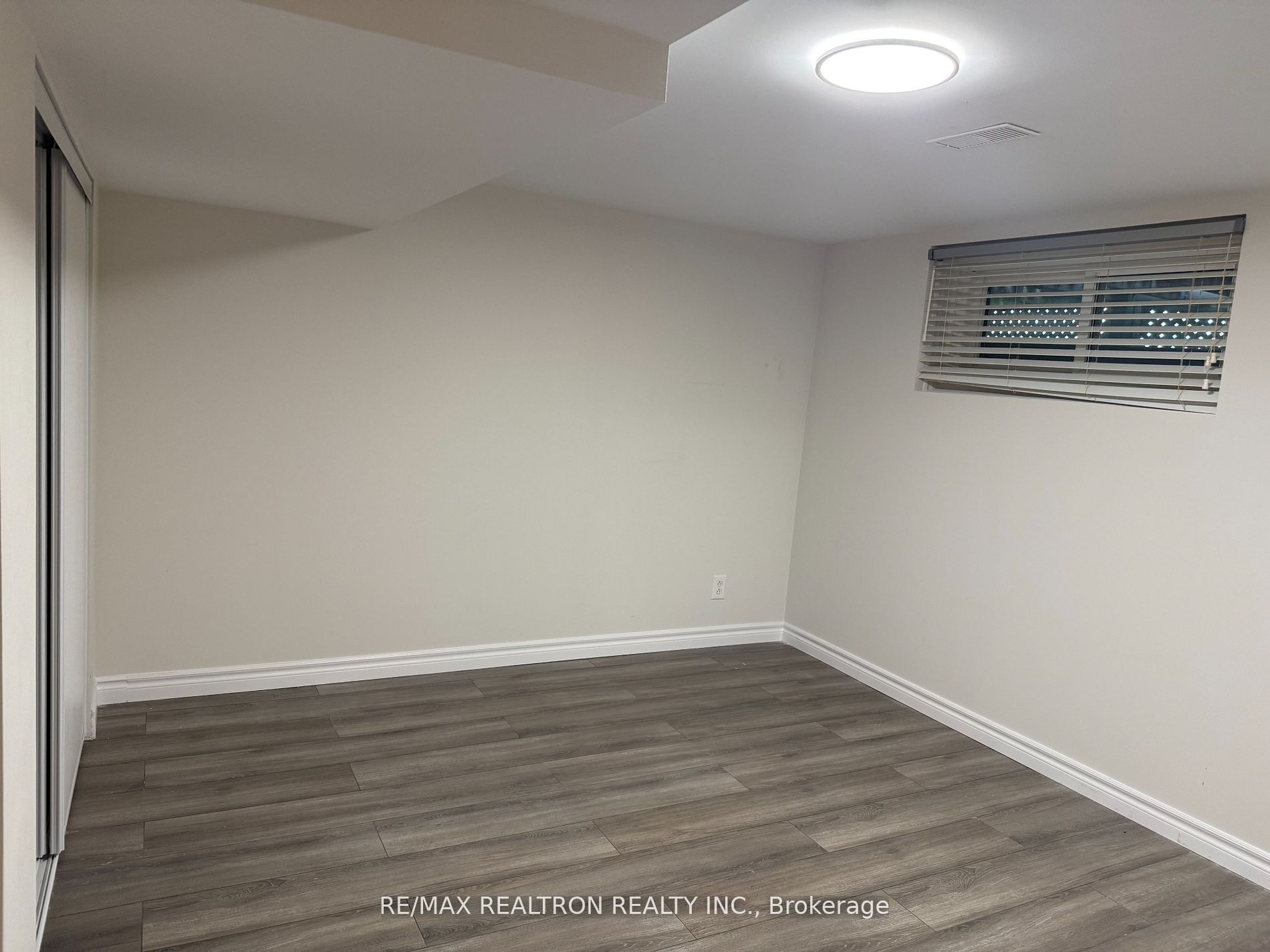 923 Bayview Avenue Basement Property Photo 6