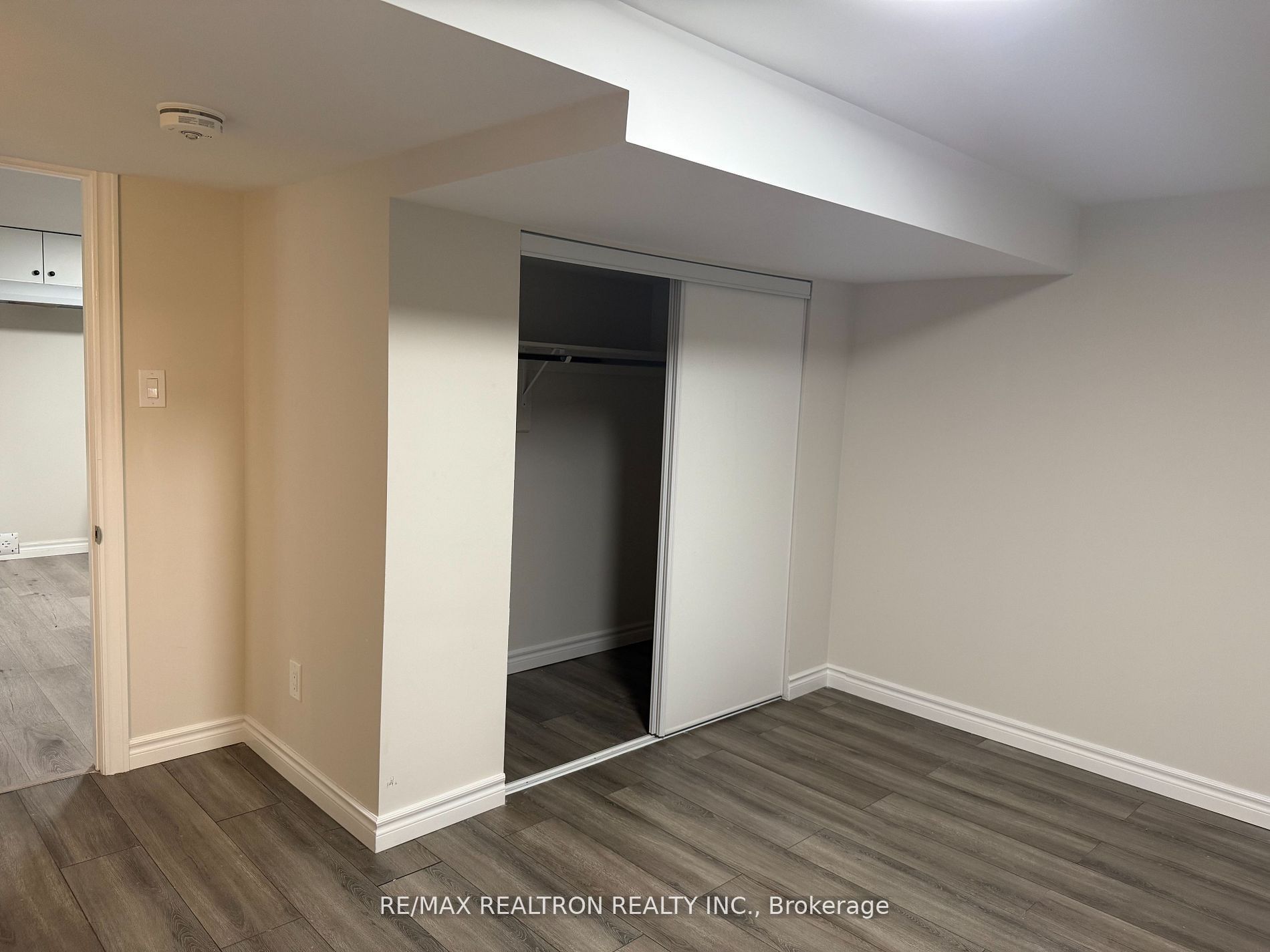 923 Bayview Avenue Basement Property Photo 7