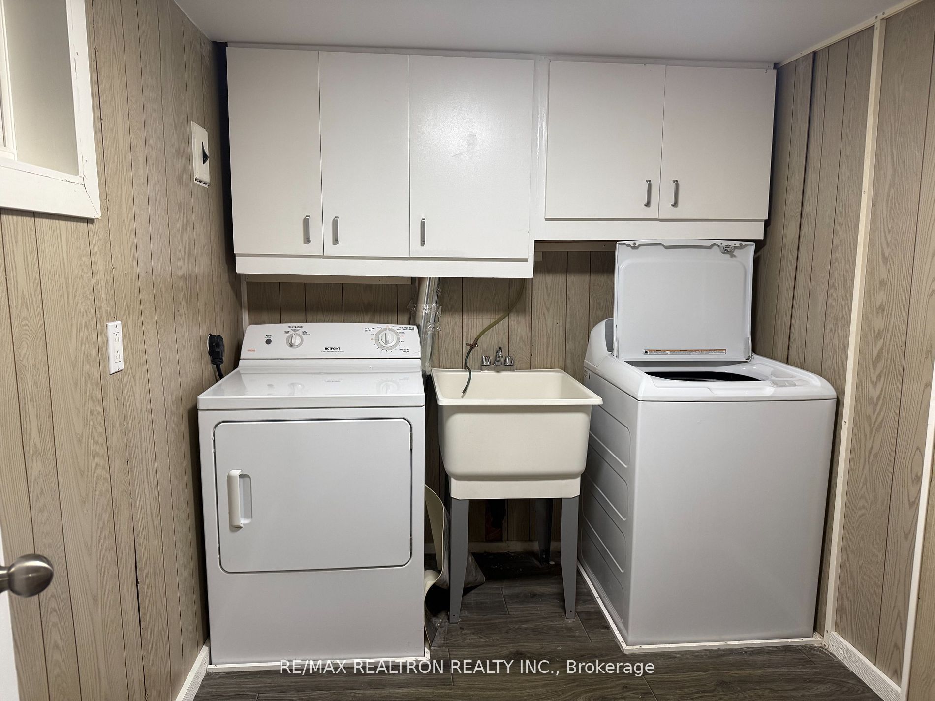 923 Bayview Avenue Basement Property Photo 10