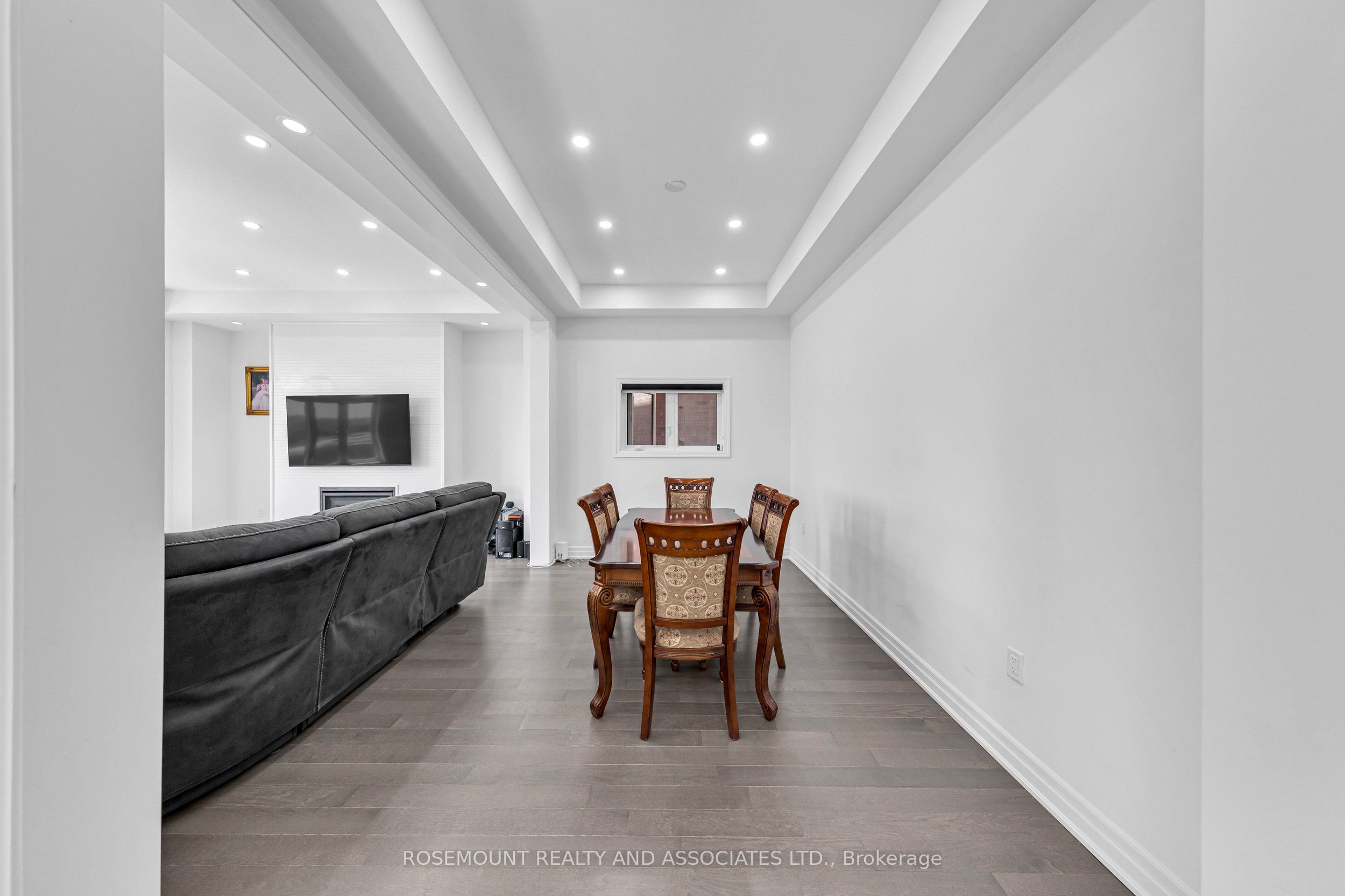 1423 Swallowtail Lane Property Photo 24