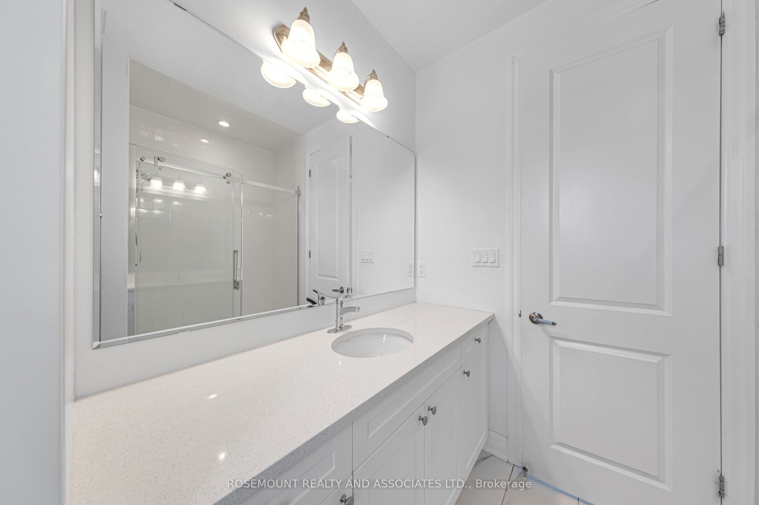 1423 Swallowtail Lane Property Photo 31