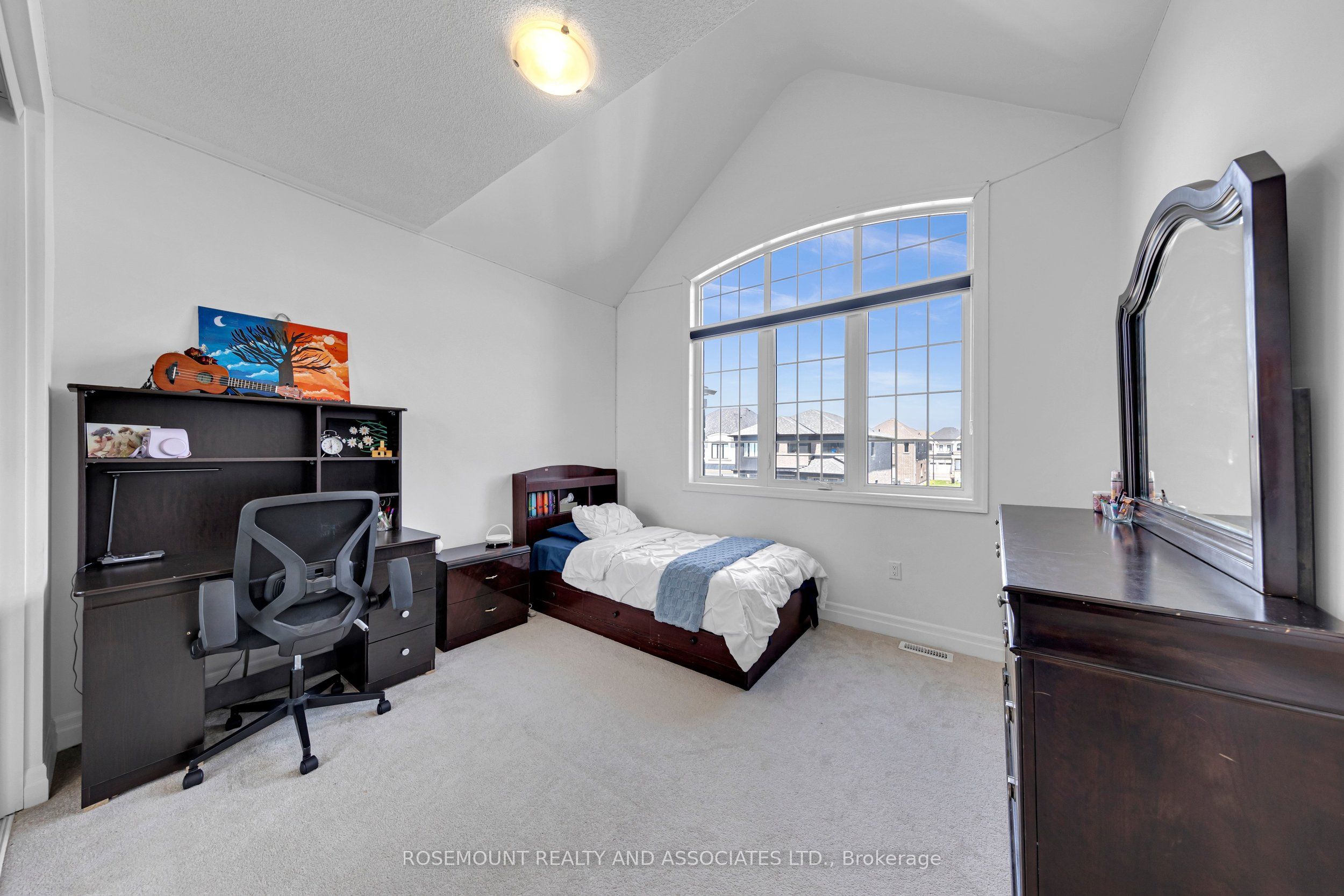 1423 Swallowtail Lane Property Photo 32