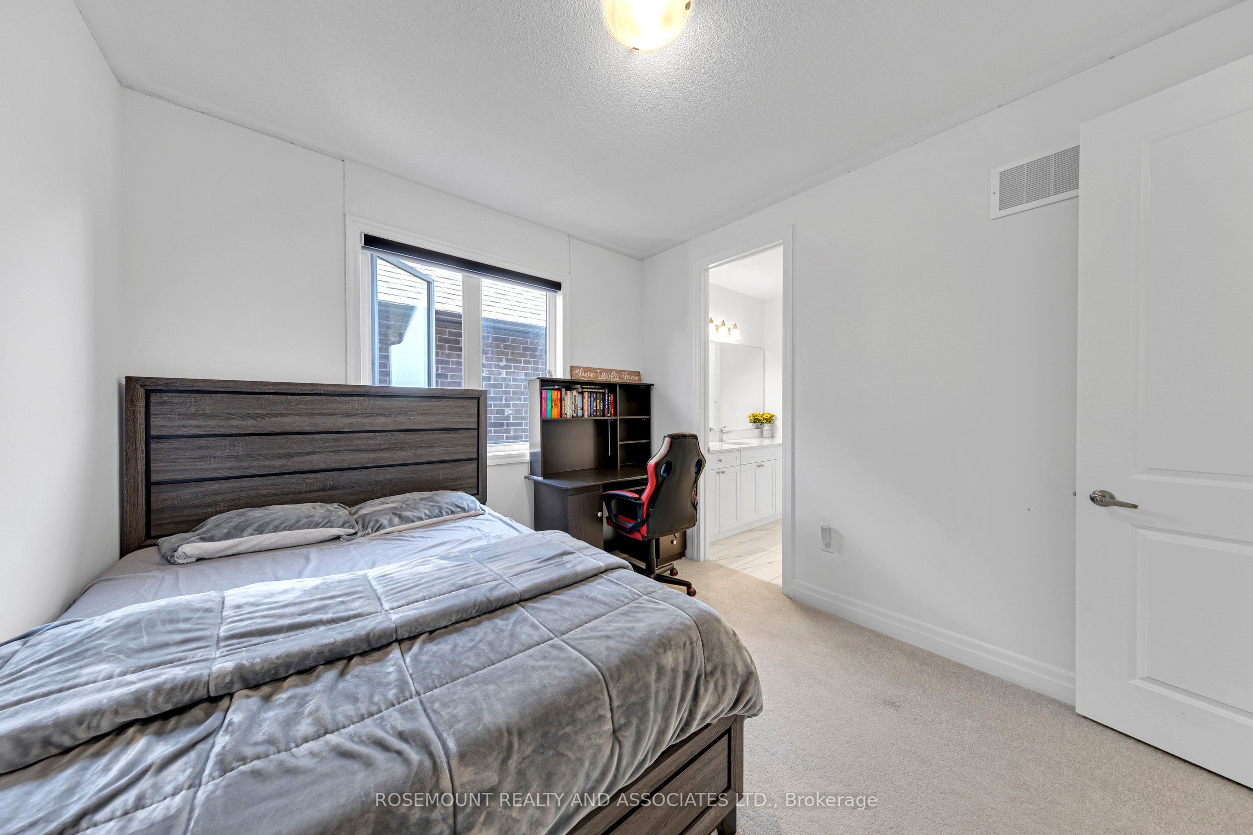 1423 Swallowtail Lane Property Photo 43