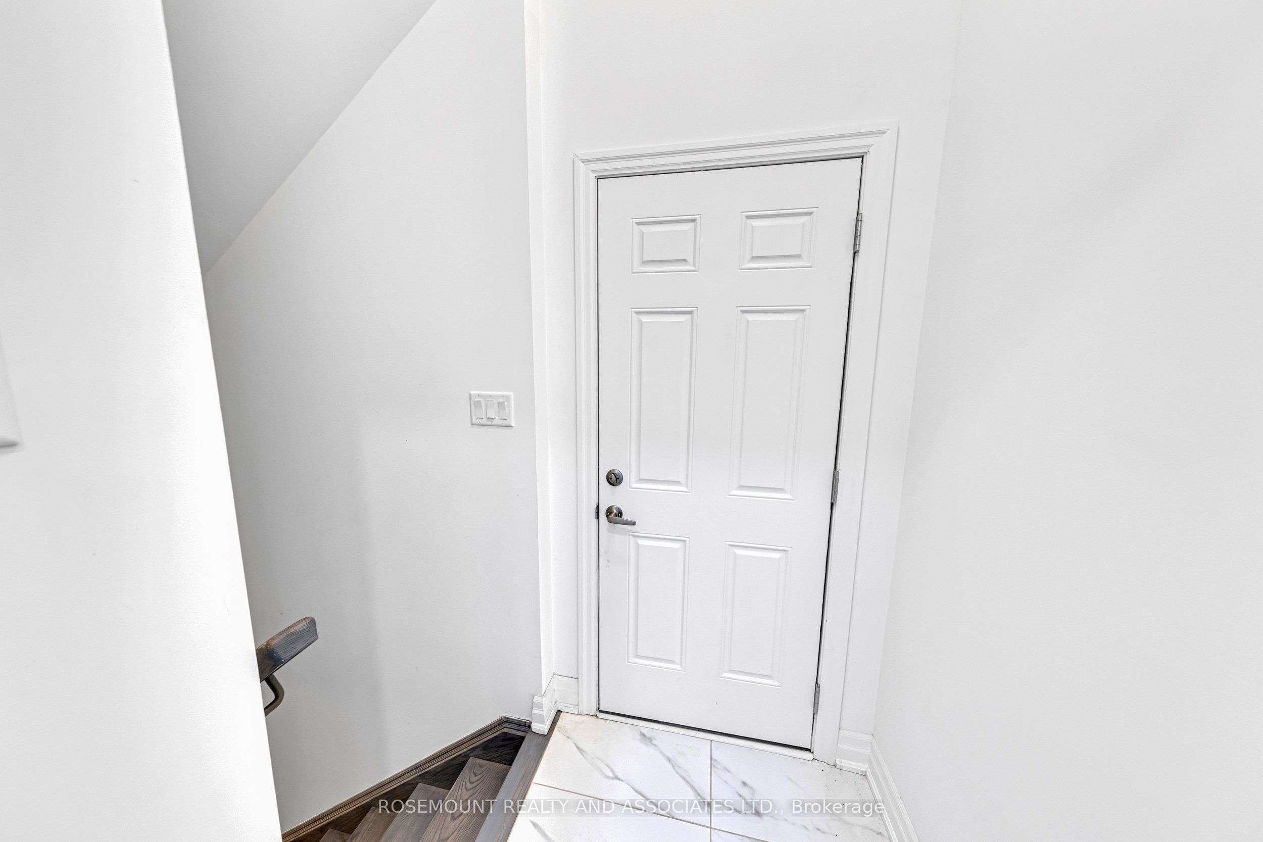 1423 Swallowtail Lane Property Photo 44
