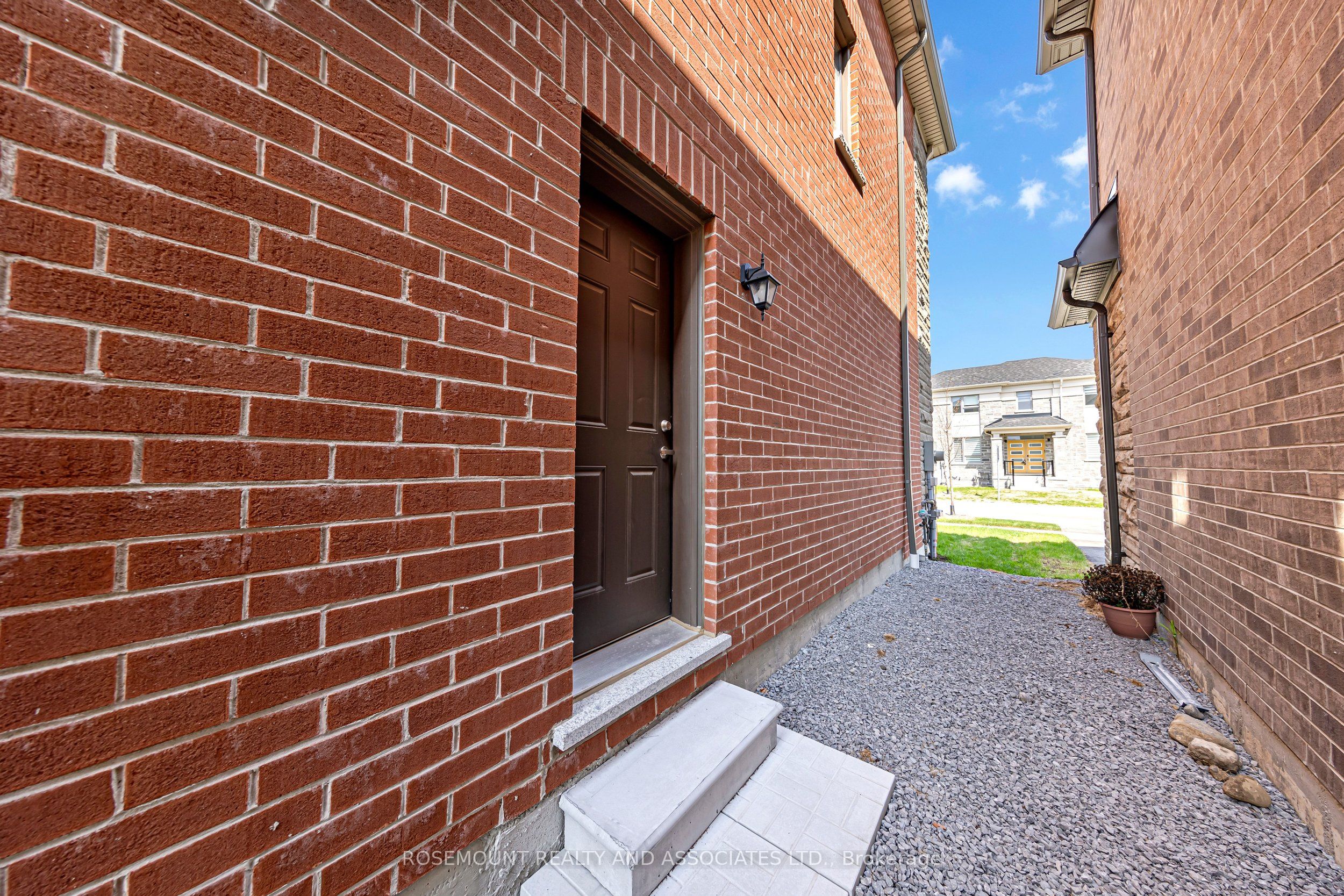 1423 Swallowtail Lane Property Photo 45