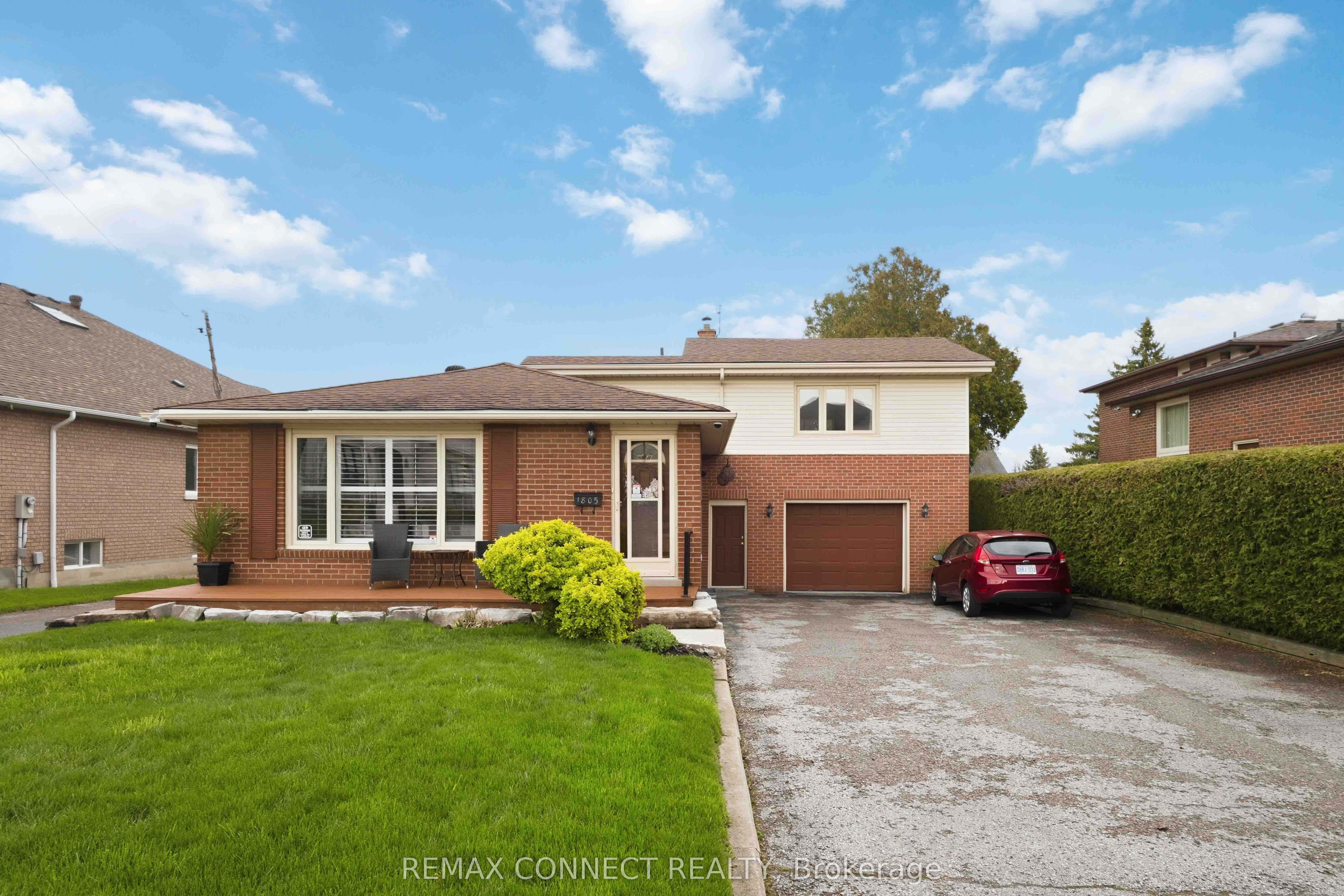 1805 Woodview Avenue Property Photo 1