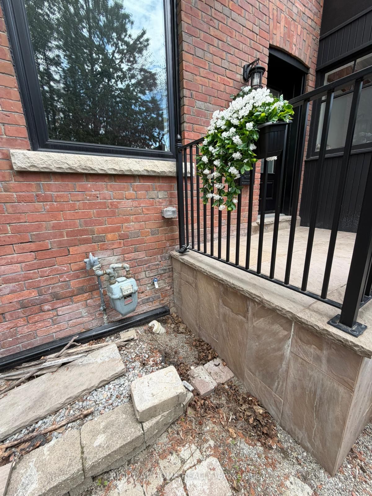 18 Wroxeter Avenue Lower Property Photo 12