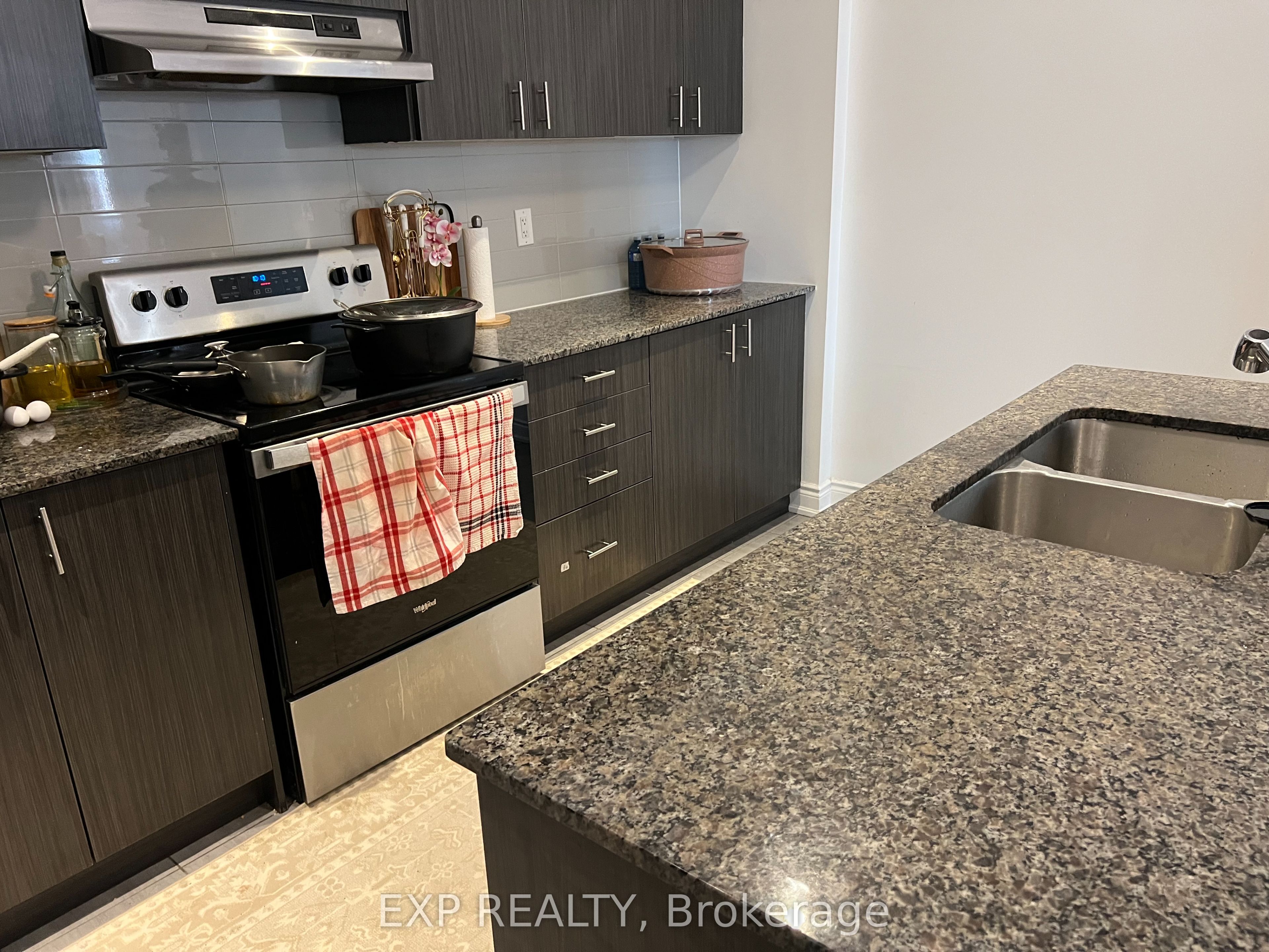 947 Finley Avenue Property Photo 19