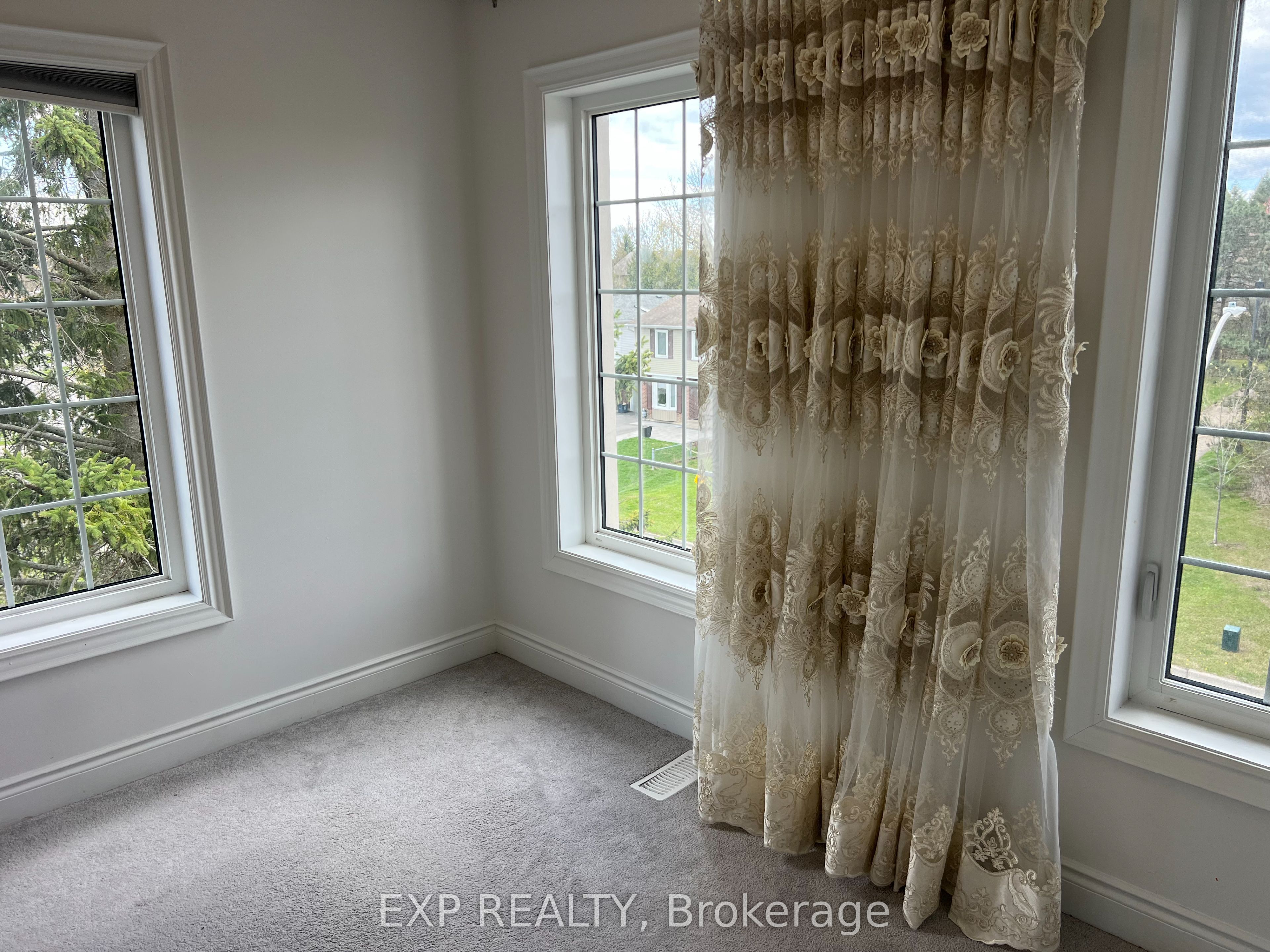 947 Finley Avenue Property Photo 28