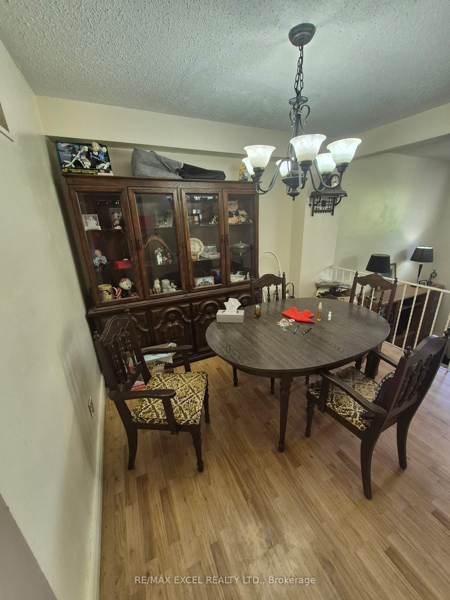 4662 Kingston Road 106 Property Photo 2