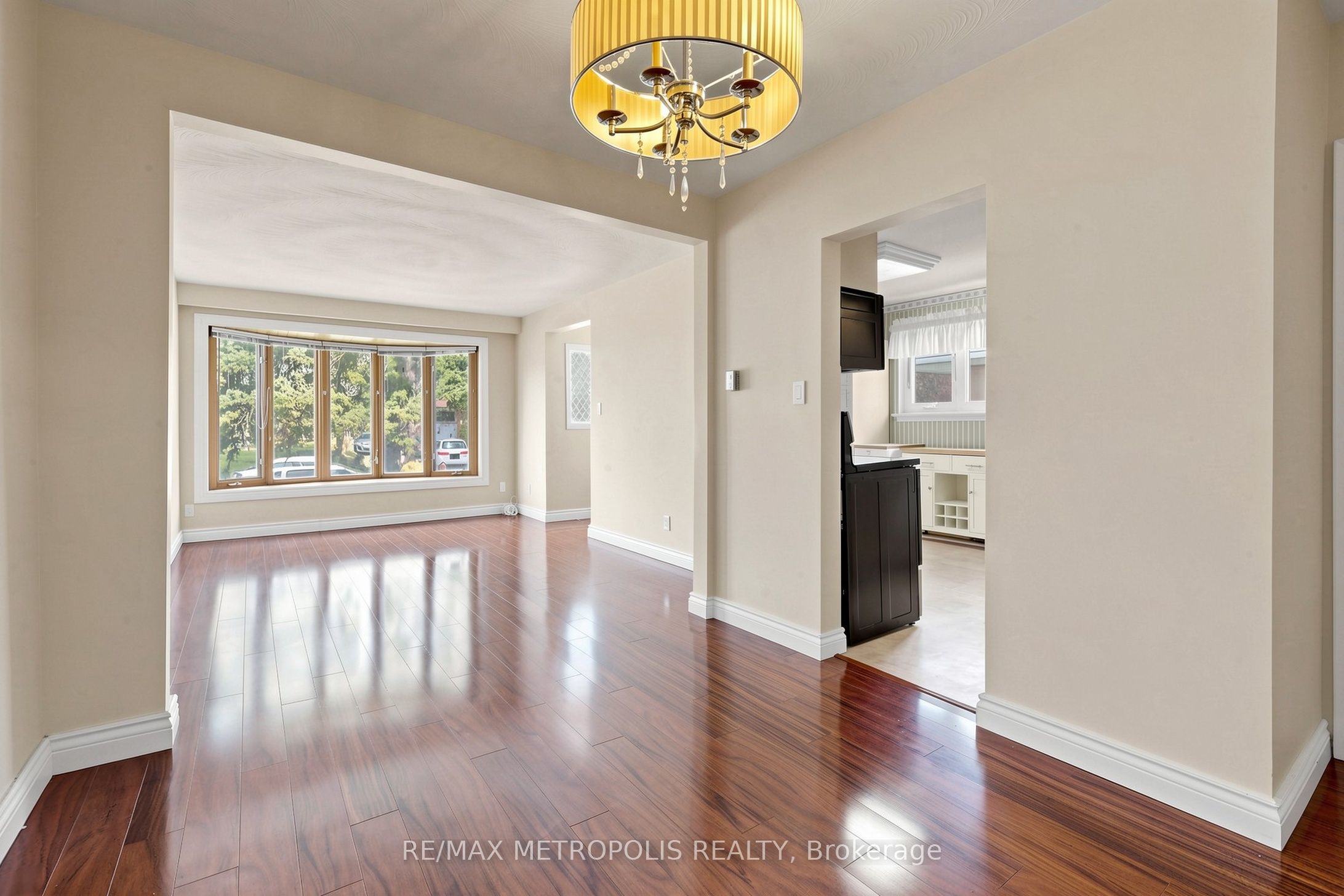 51 Greyabbey Trail Property Photo 11
