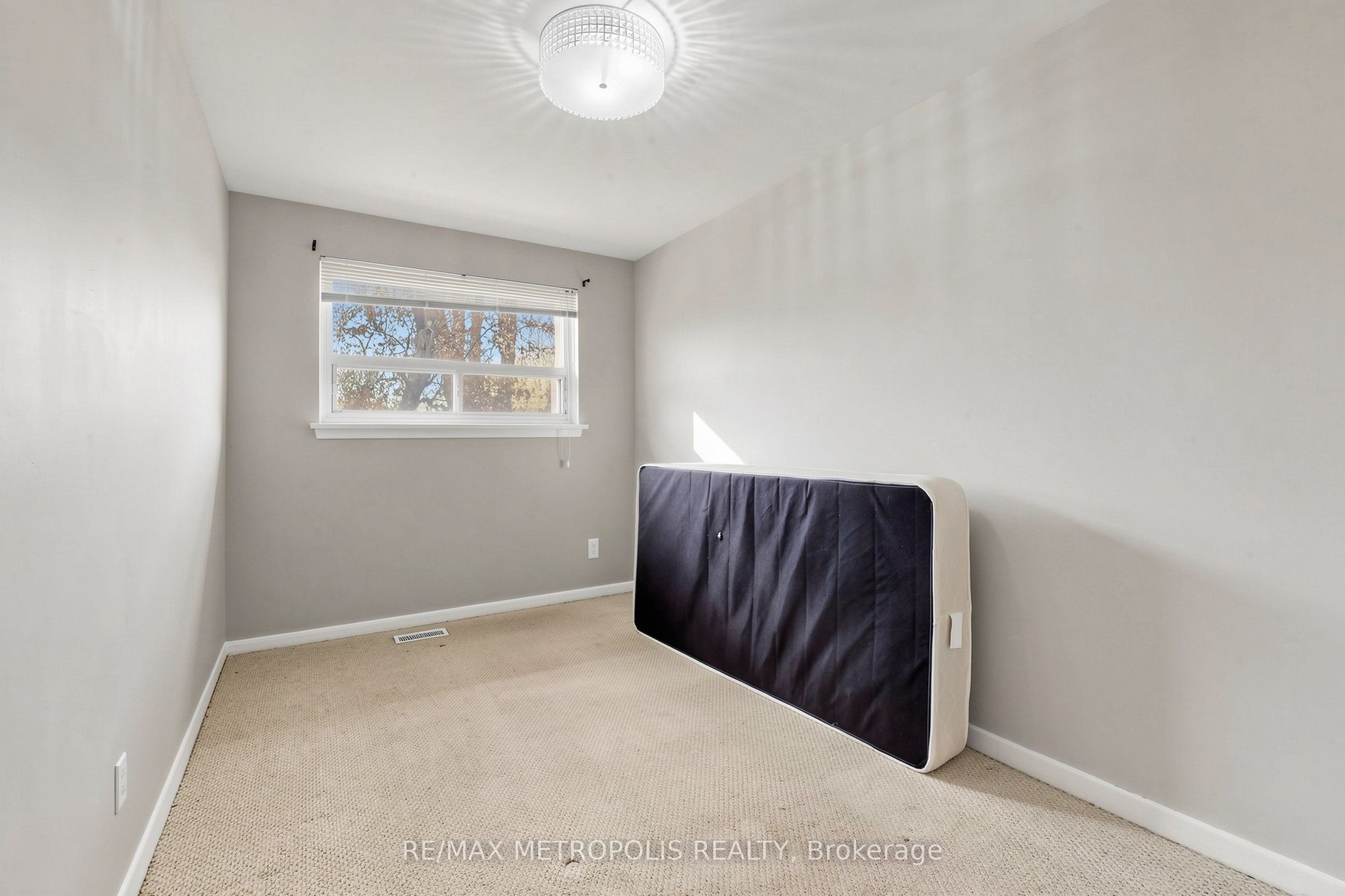 51 Greyabbey Trail Property Photo 18