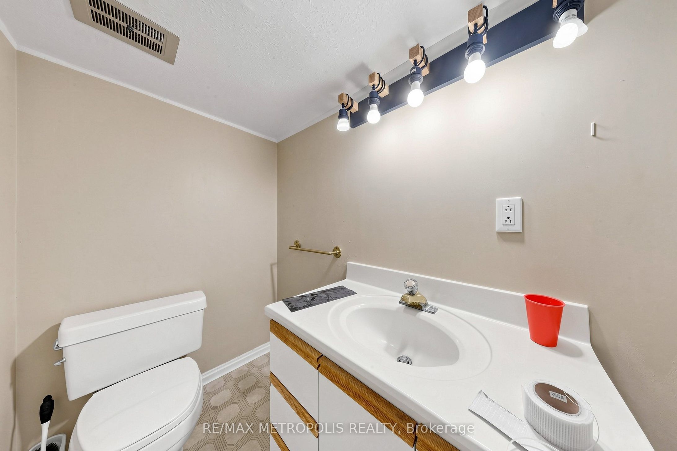 51 Greyabbey Trail Property Photo 44
