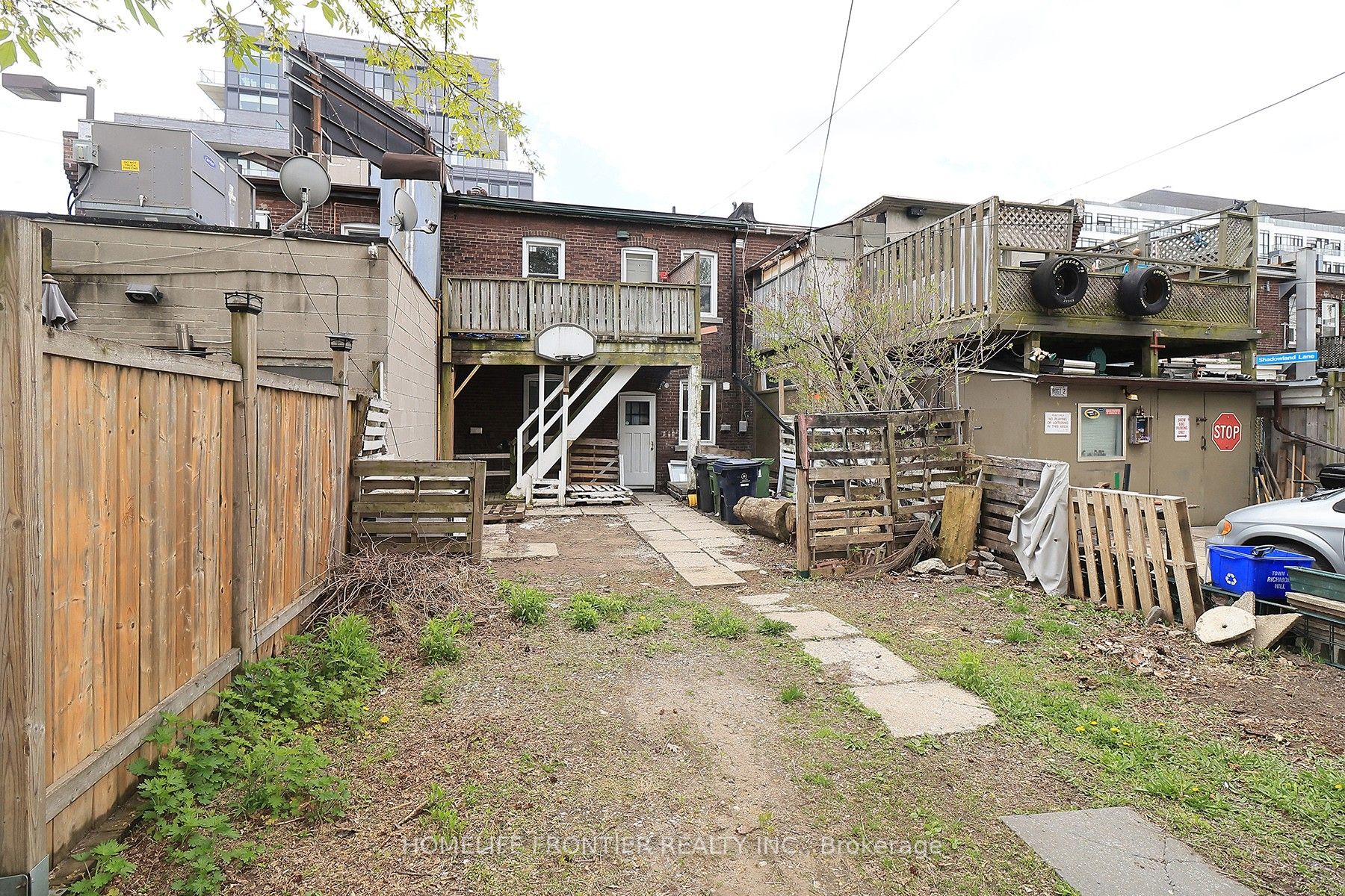 2354 Danforth Avenue Property Photo 12