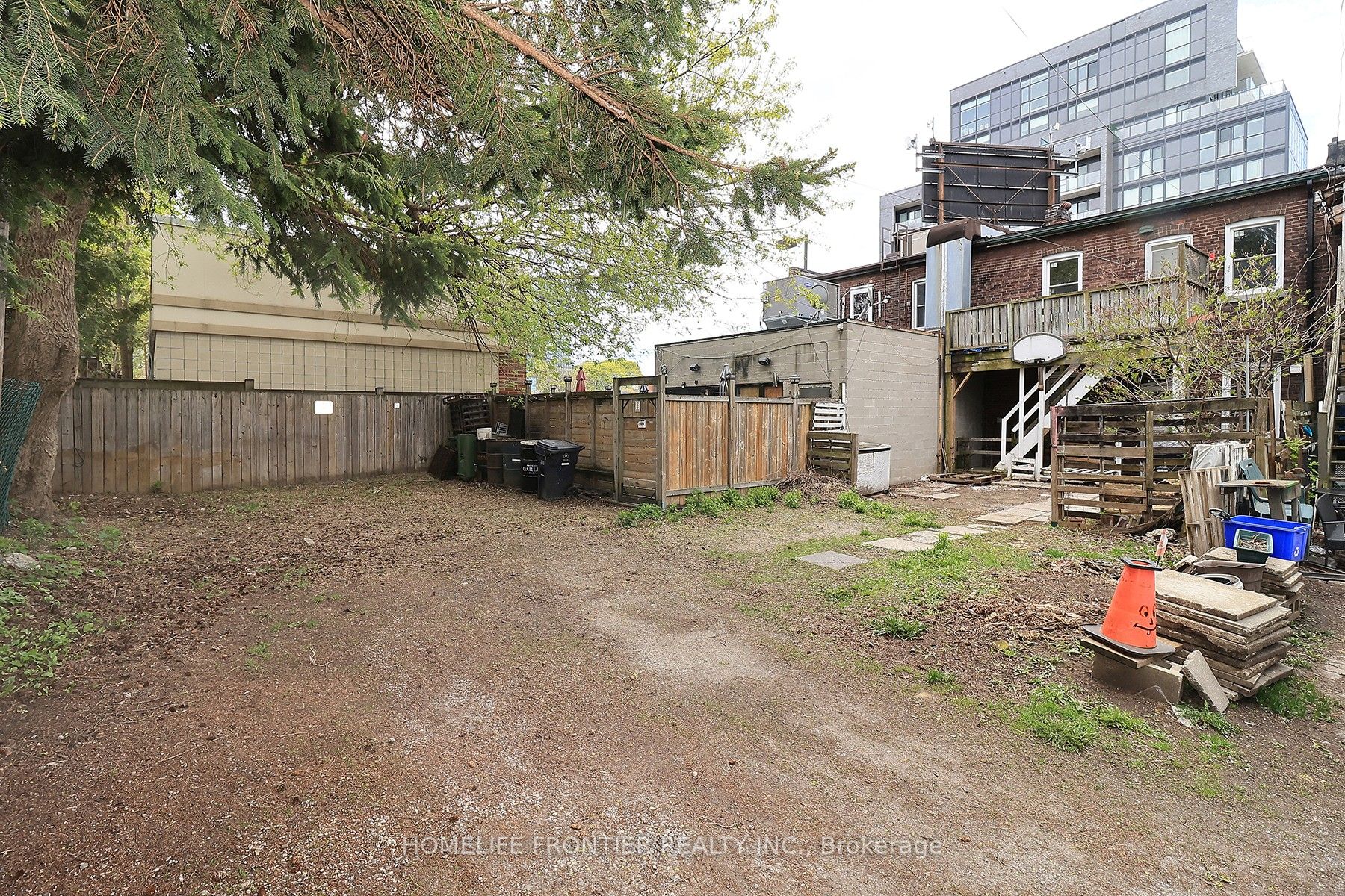 2354 Danforth Avenue Property Photo 13