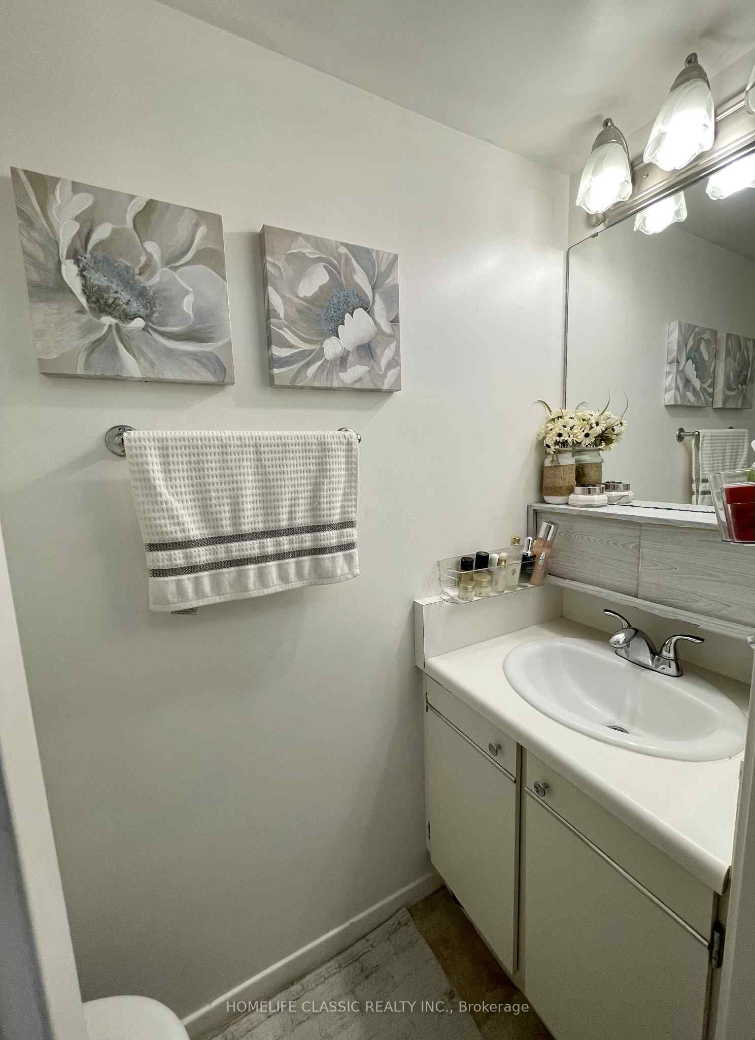 90 Ling Road 603 Property Photo 15