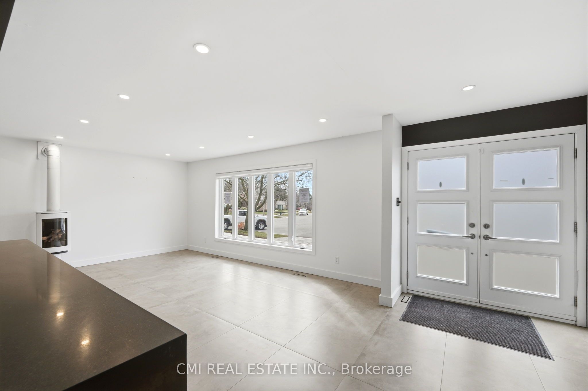 23 Logstone Crescent Property Photo 6