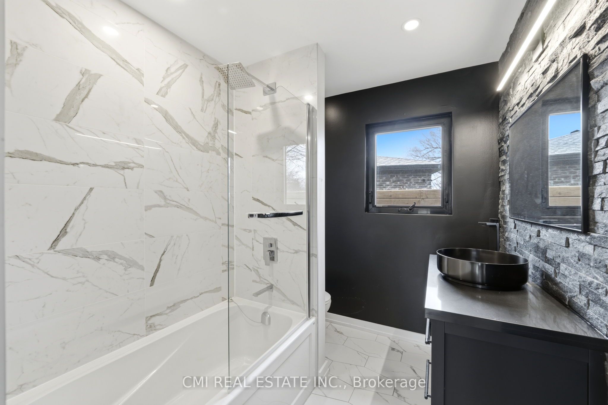 23 Logstone Crescent Property Photo 17