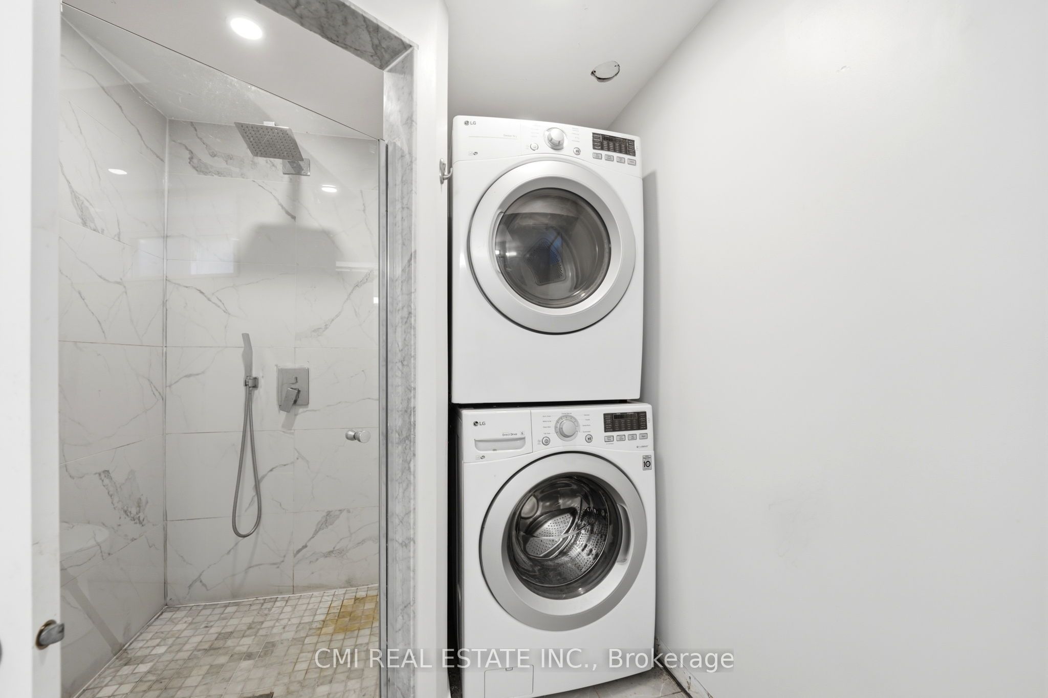 23 Logstone Crescent Property Photo 22