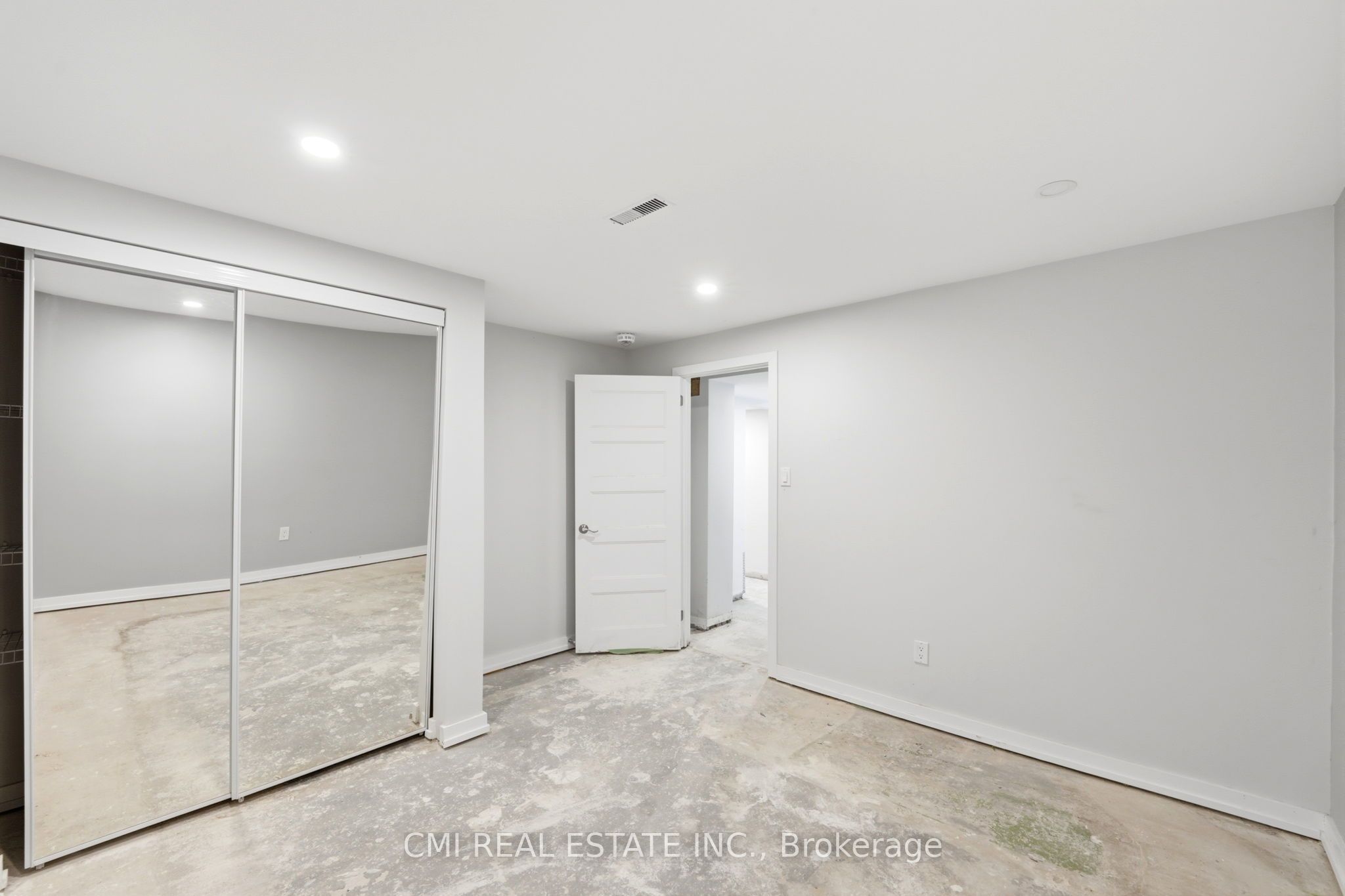 23 Logstone Crescent Property Photo 32