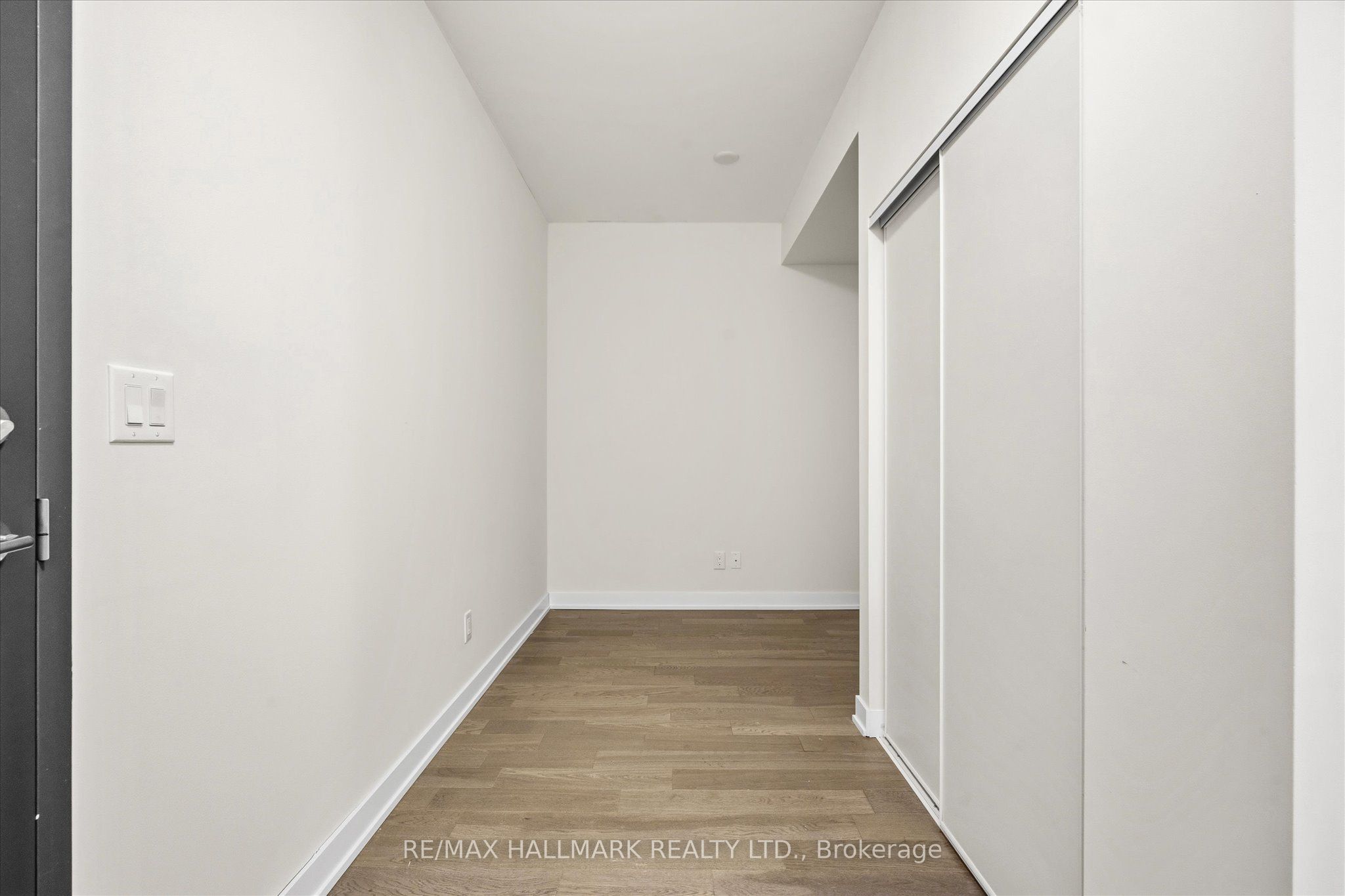 1350 Kingston Road 409 Property Photo 8