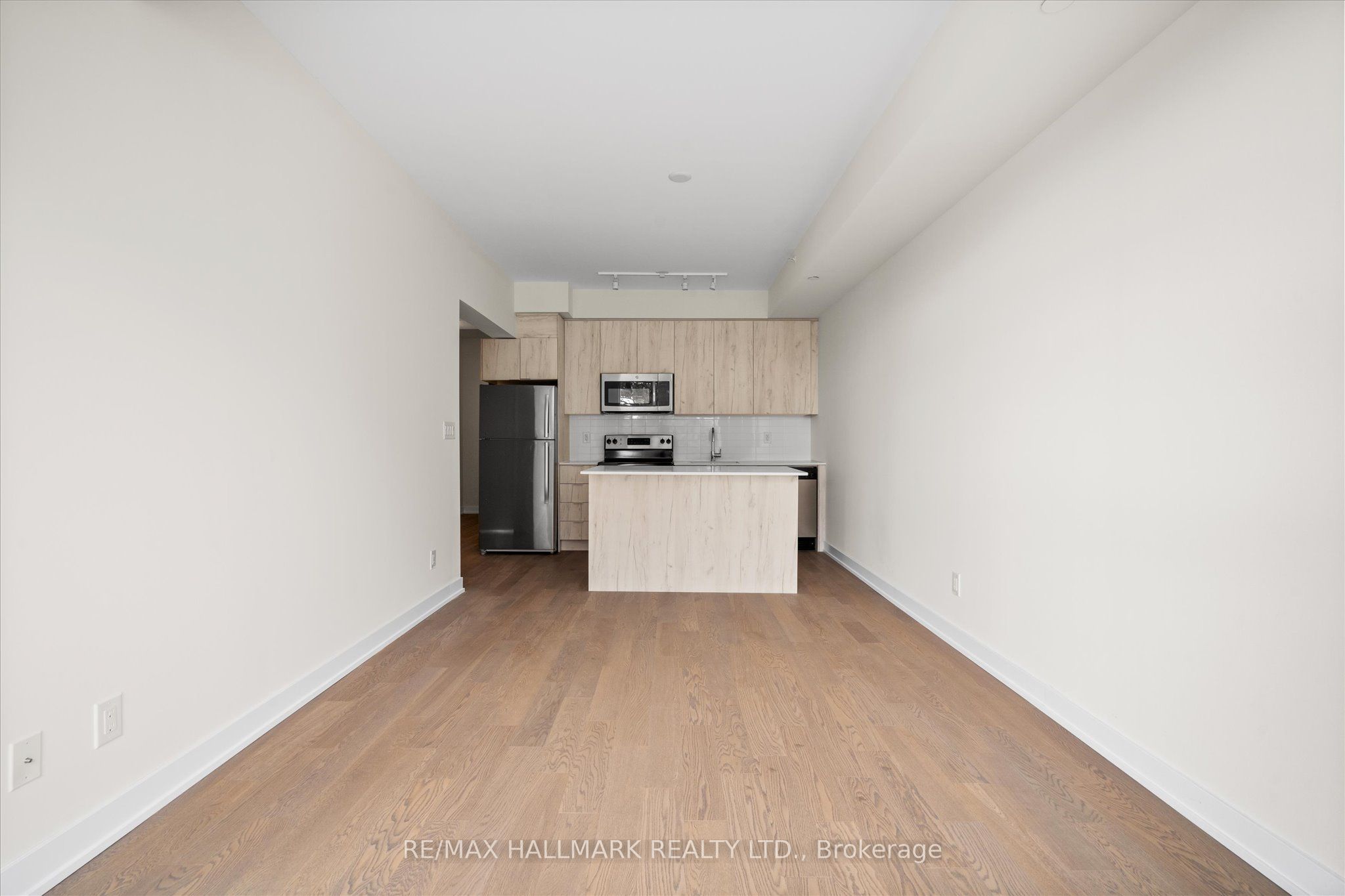 1350 Kingston Road 409 Property Photo 15